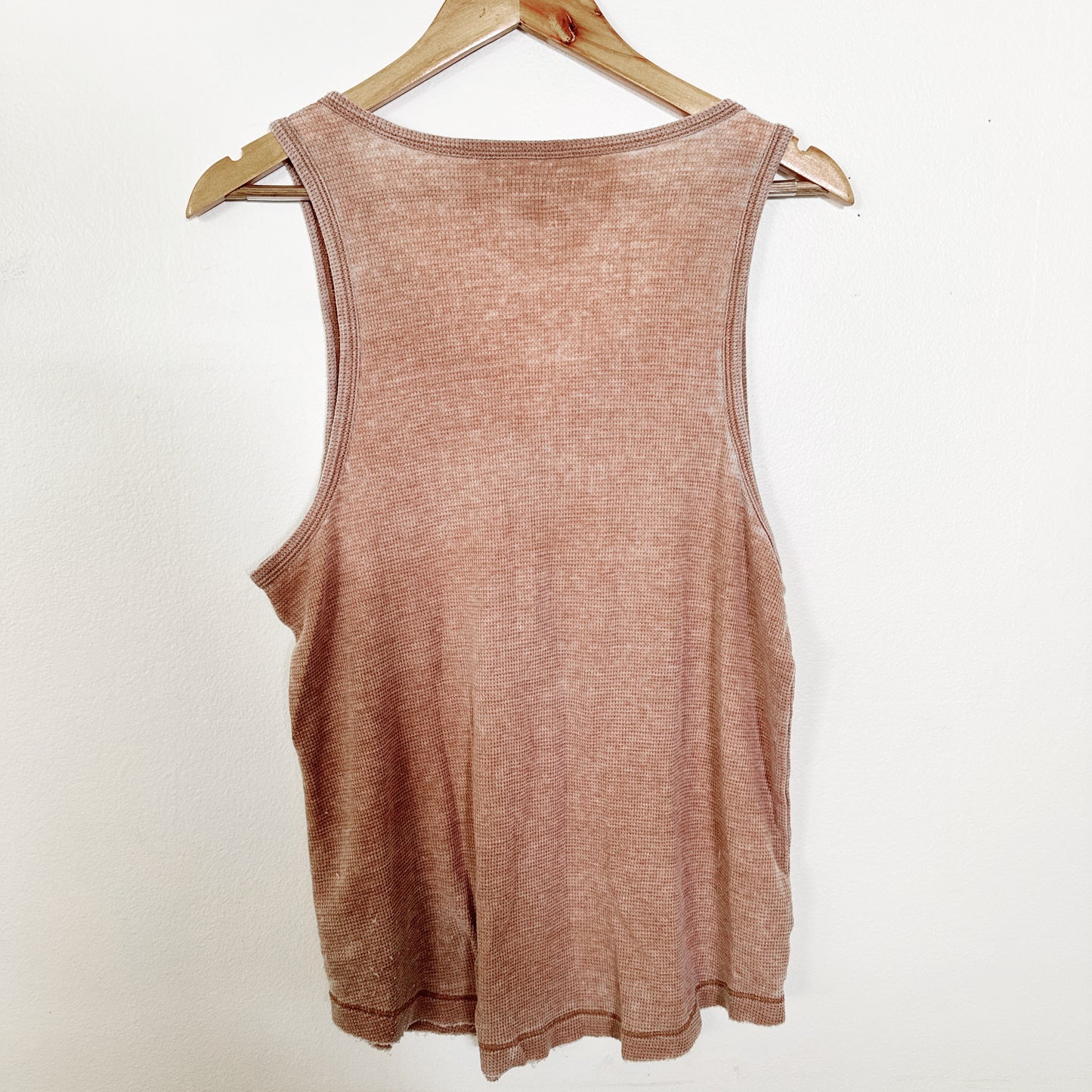 Large |American Eagle Brown Henley tank