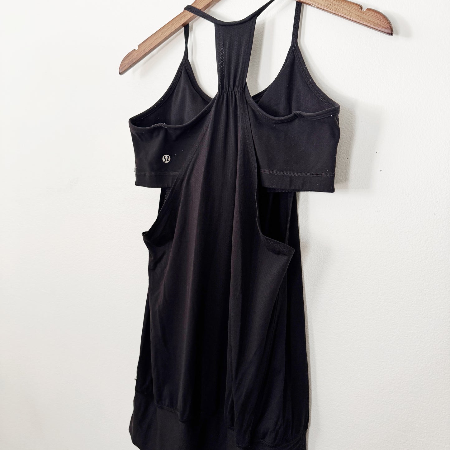 8 | Black Lulu Lemon bra with over tank attatched