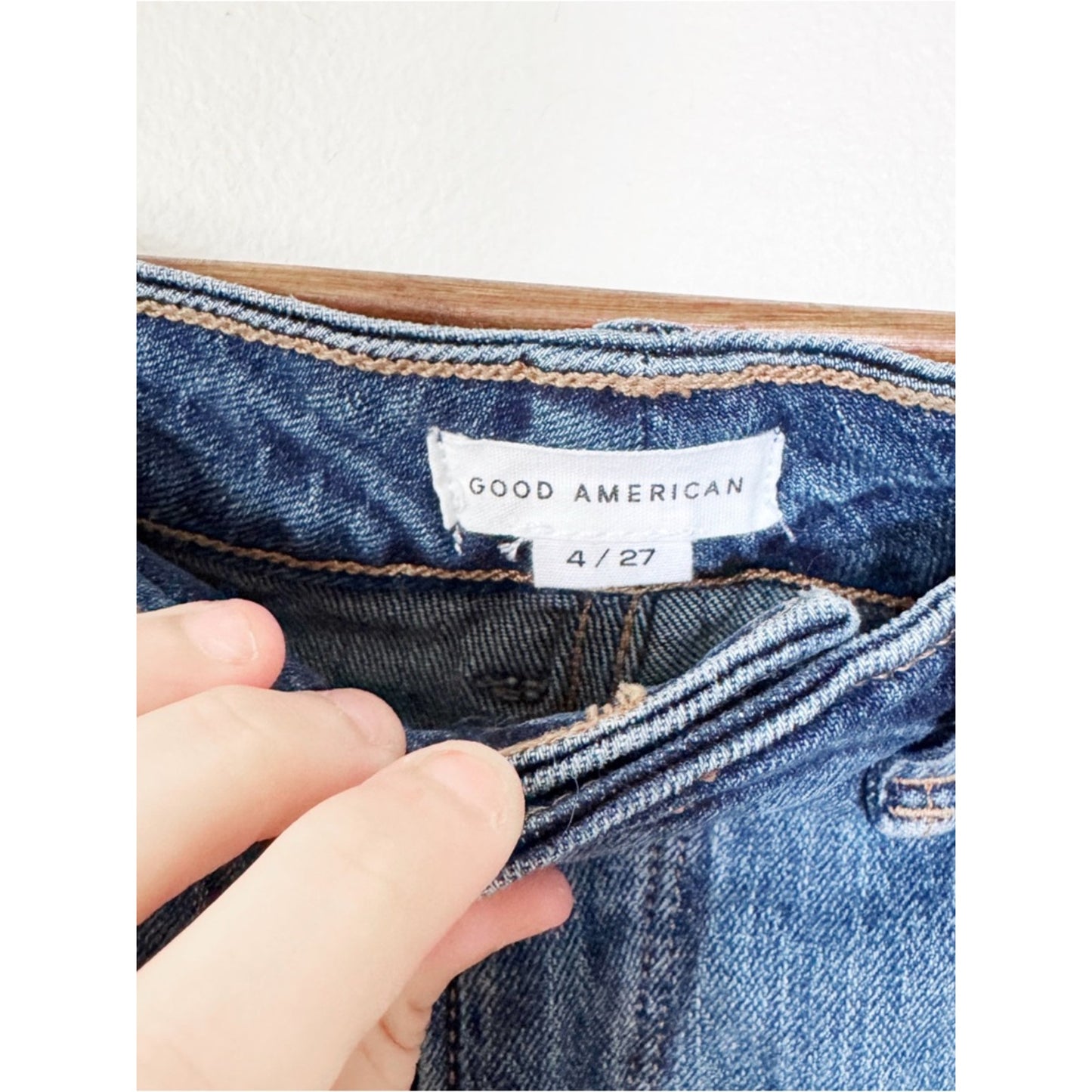Good American Classic Denim Shorts - Blue 4/27