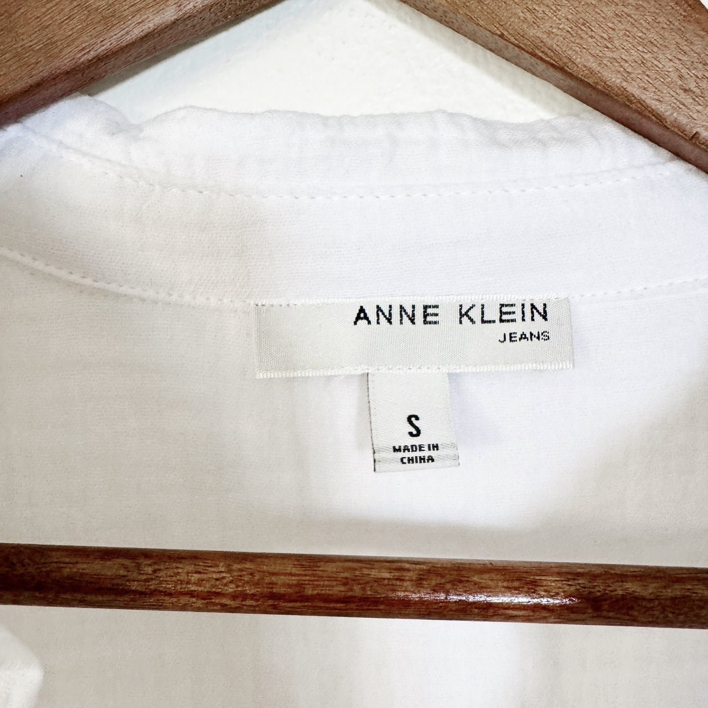 Small | White gauze button down 
Anne Klein