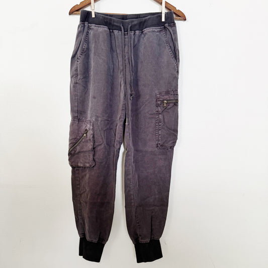 XS | Young fabulous & broke black jogger cargos