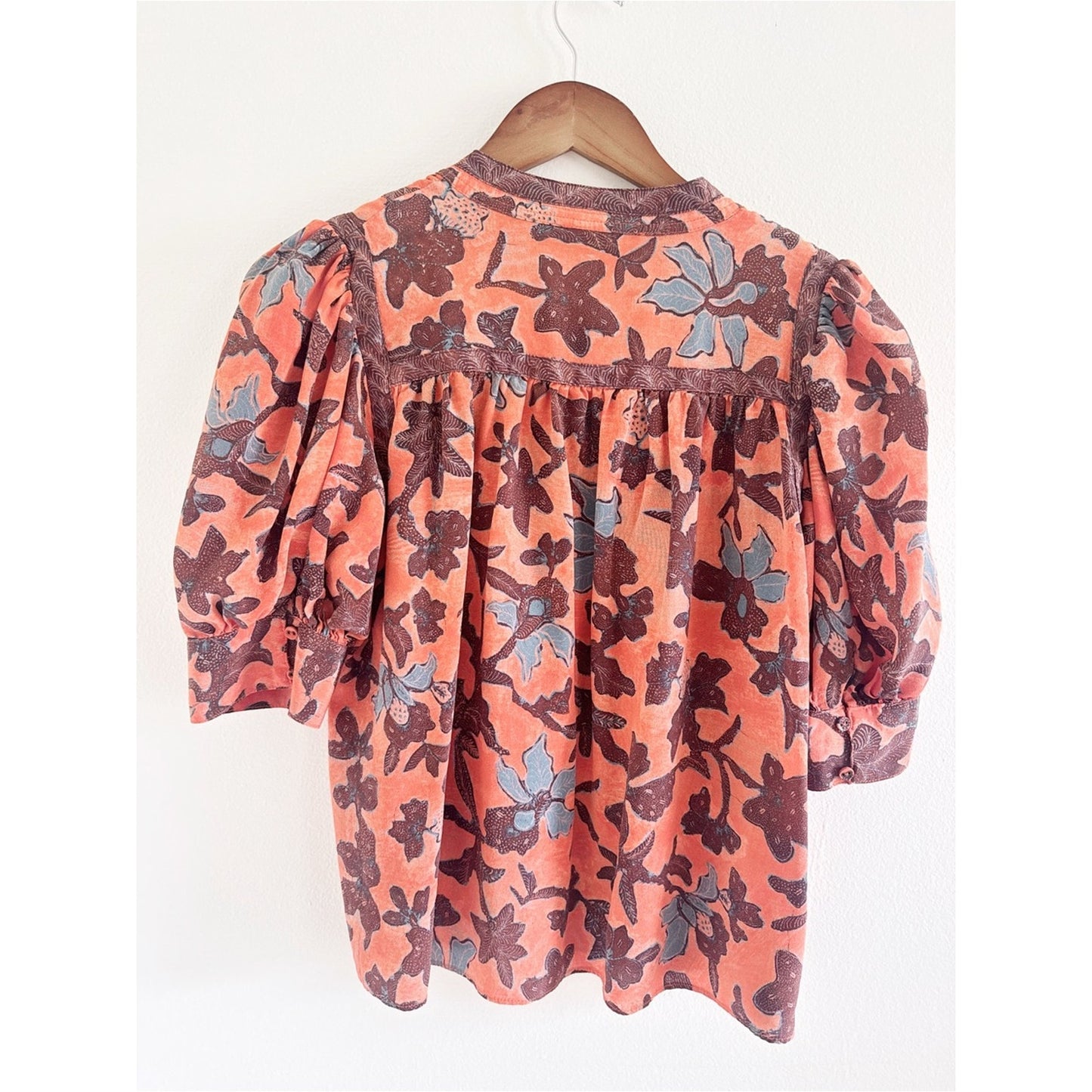 Ulla Johnson 100% silk Coral and Brown Floral Velvet Top size 6