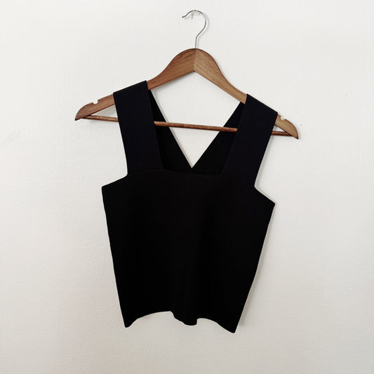 XS | House of Harlow Black thick knit v tank