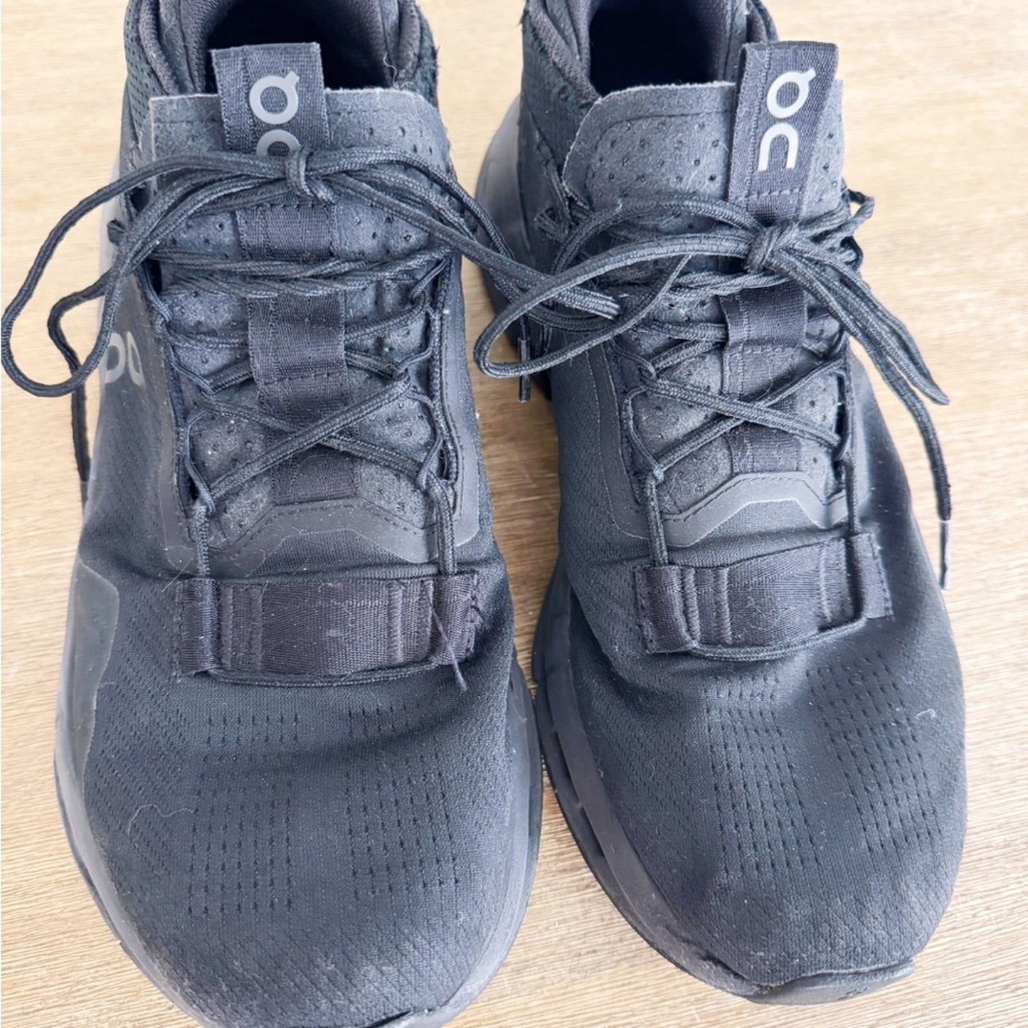 On Running Cloud Black Athletic Sneakers mens 7.5