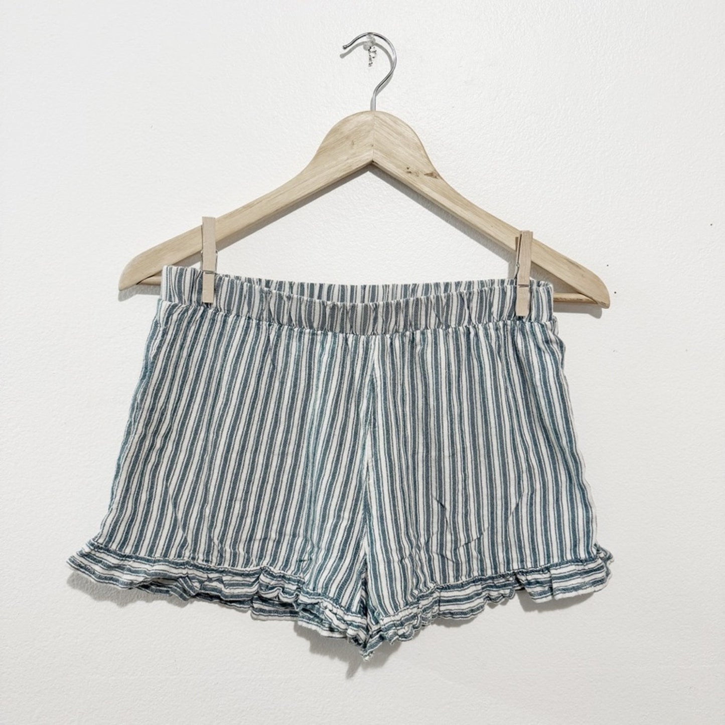 American Eagle Blue and White Striped High-Waist Ruffle Hem Shorts small