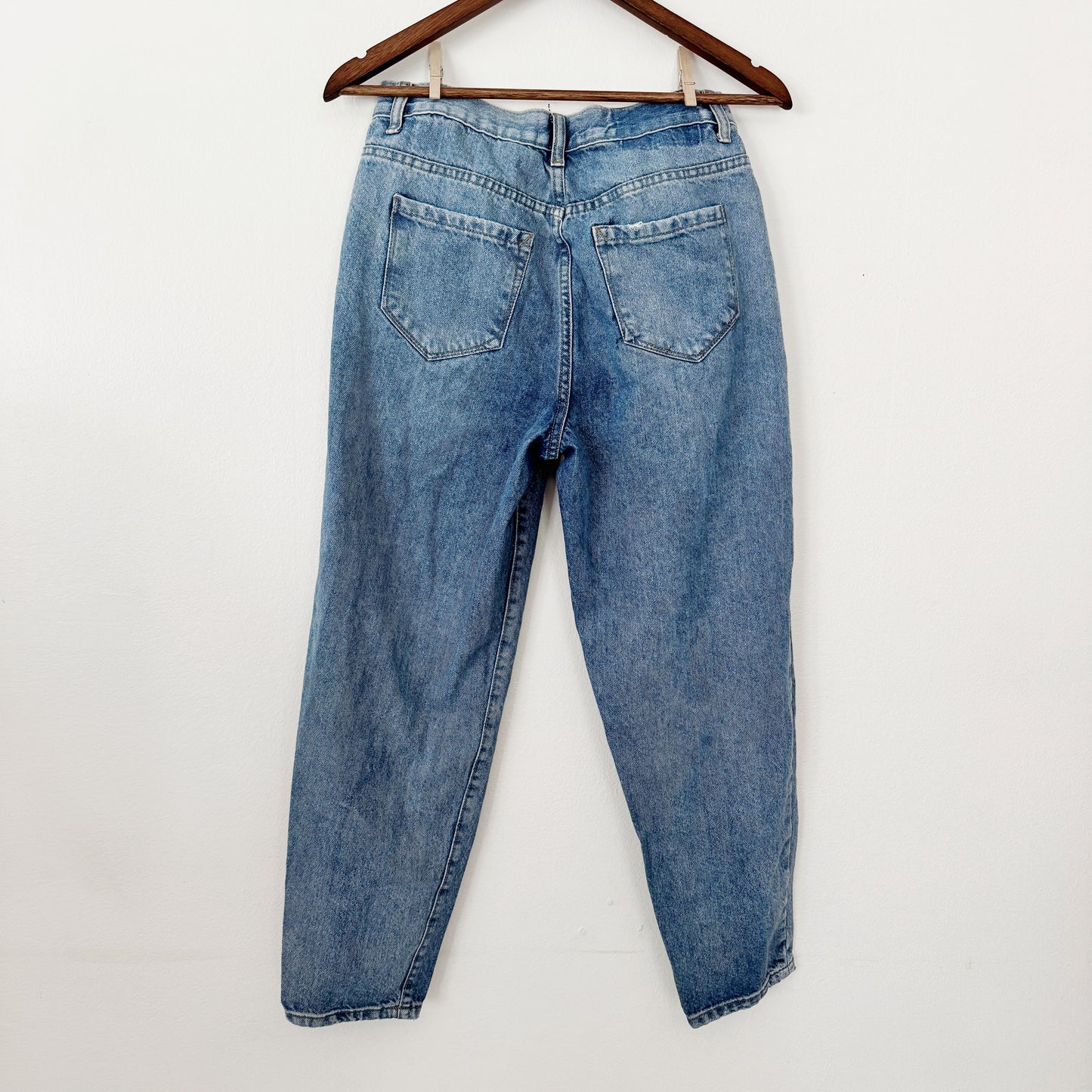 4/27 | Kensie ultra high rise mom jeans