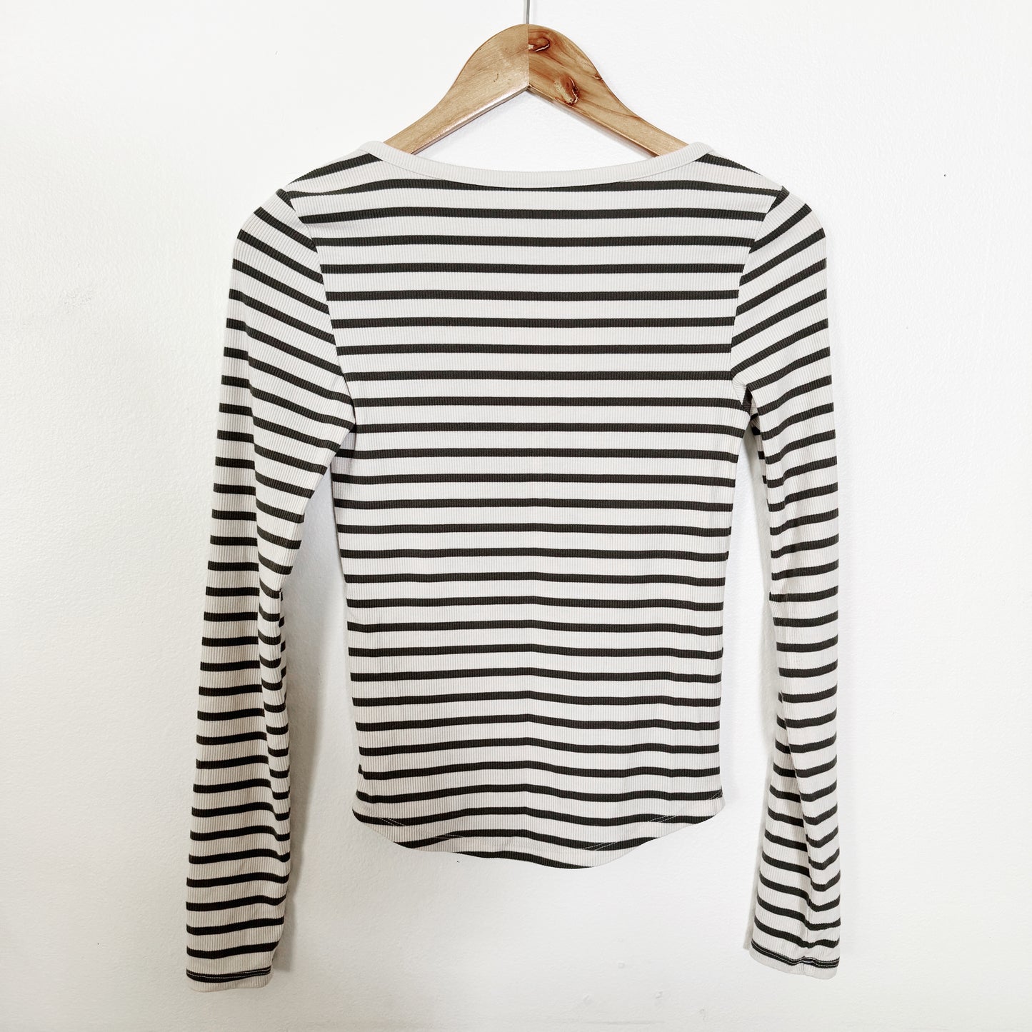 Small | American Eagle striped long sleeve