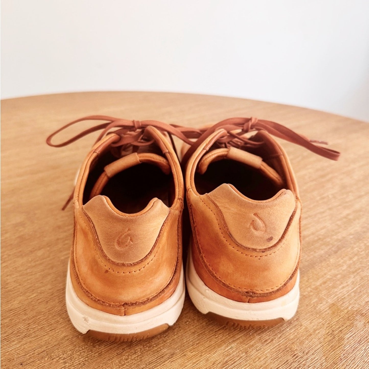 Olukai Lae'ahi Lī 'Ili Men's Low-Top Leather Sneakers in Tan size 12