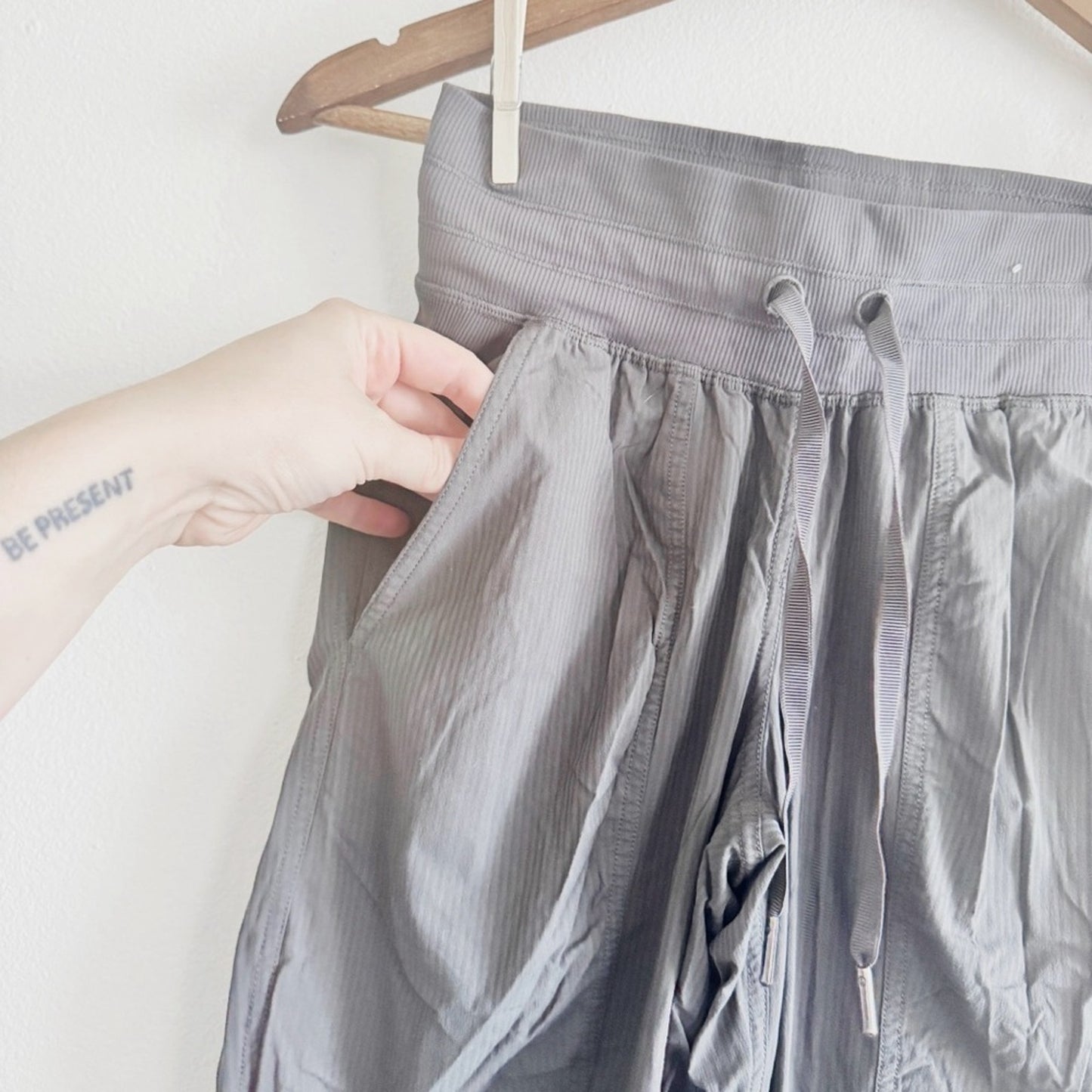 Lululemon grey running pants 0
