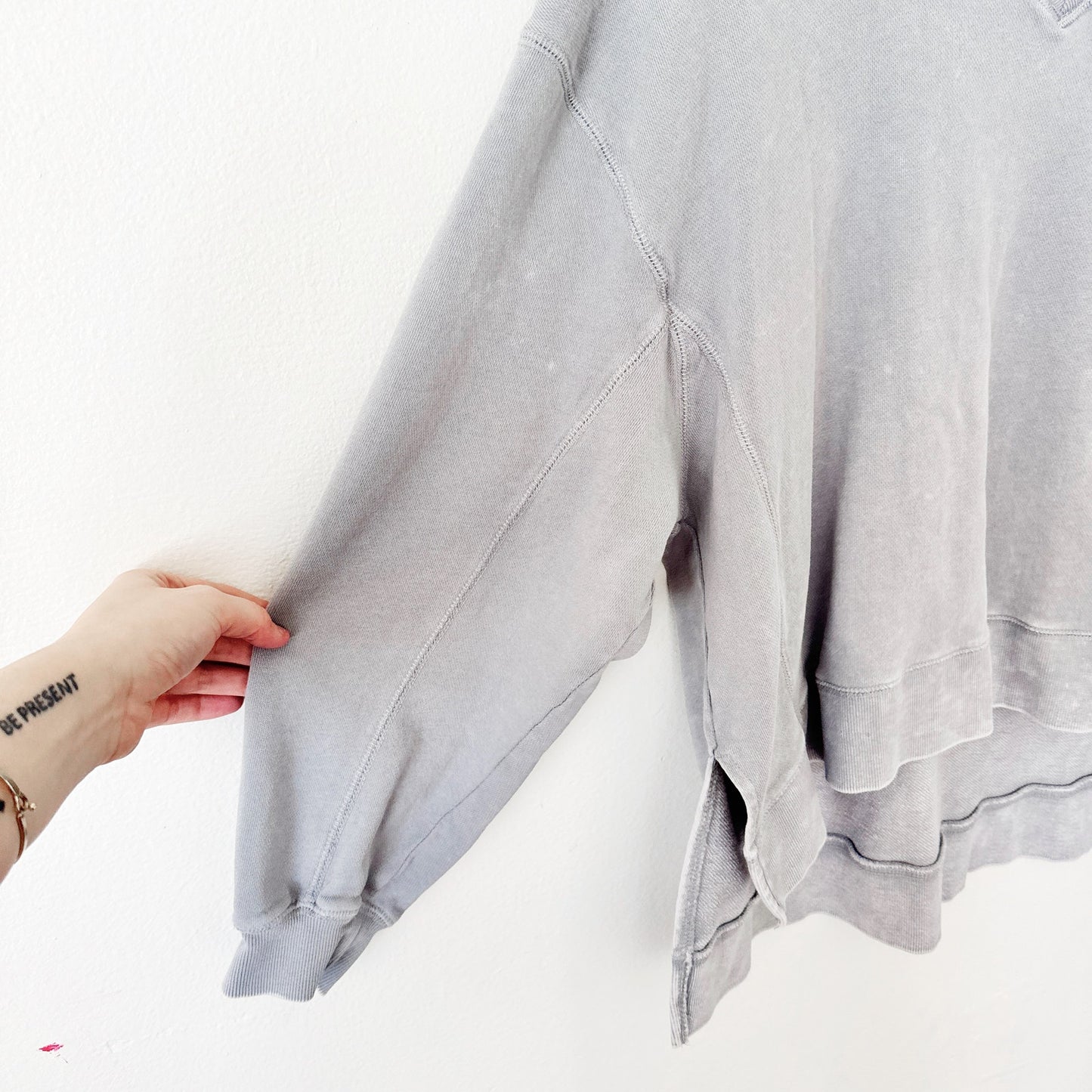 Z Supply grey v-neck oversized sweater small