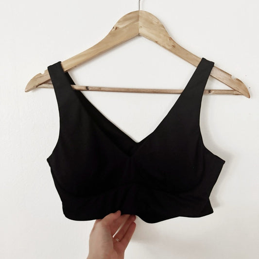Victoria's Secret Black Wireless V-Neck sports bra medium