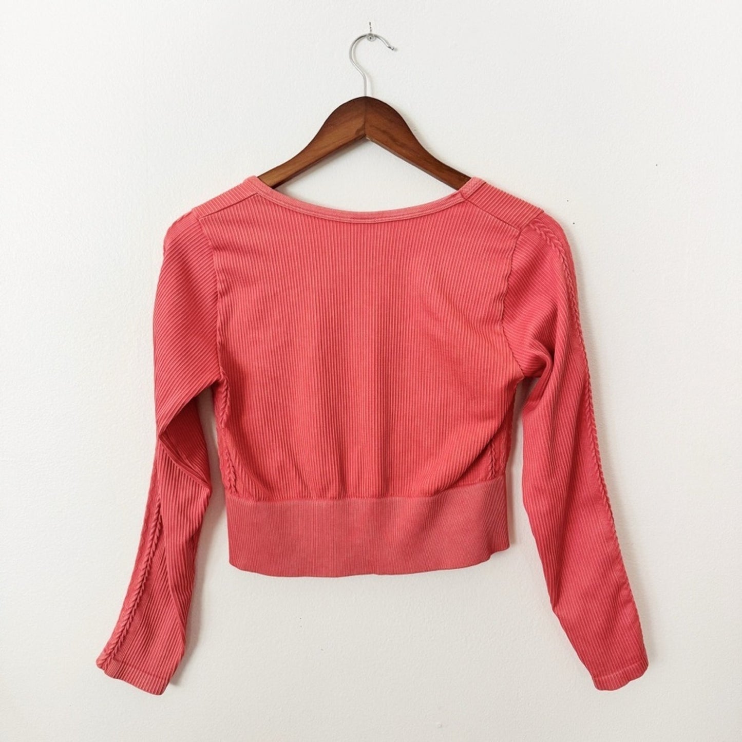 Aerie offline salmon cable knit workout crop XL