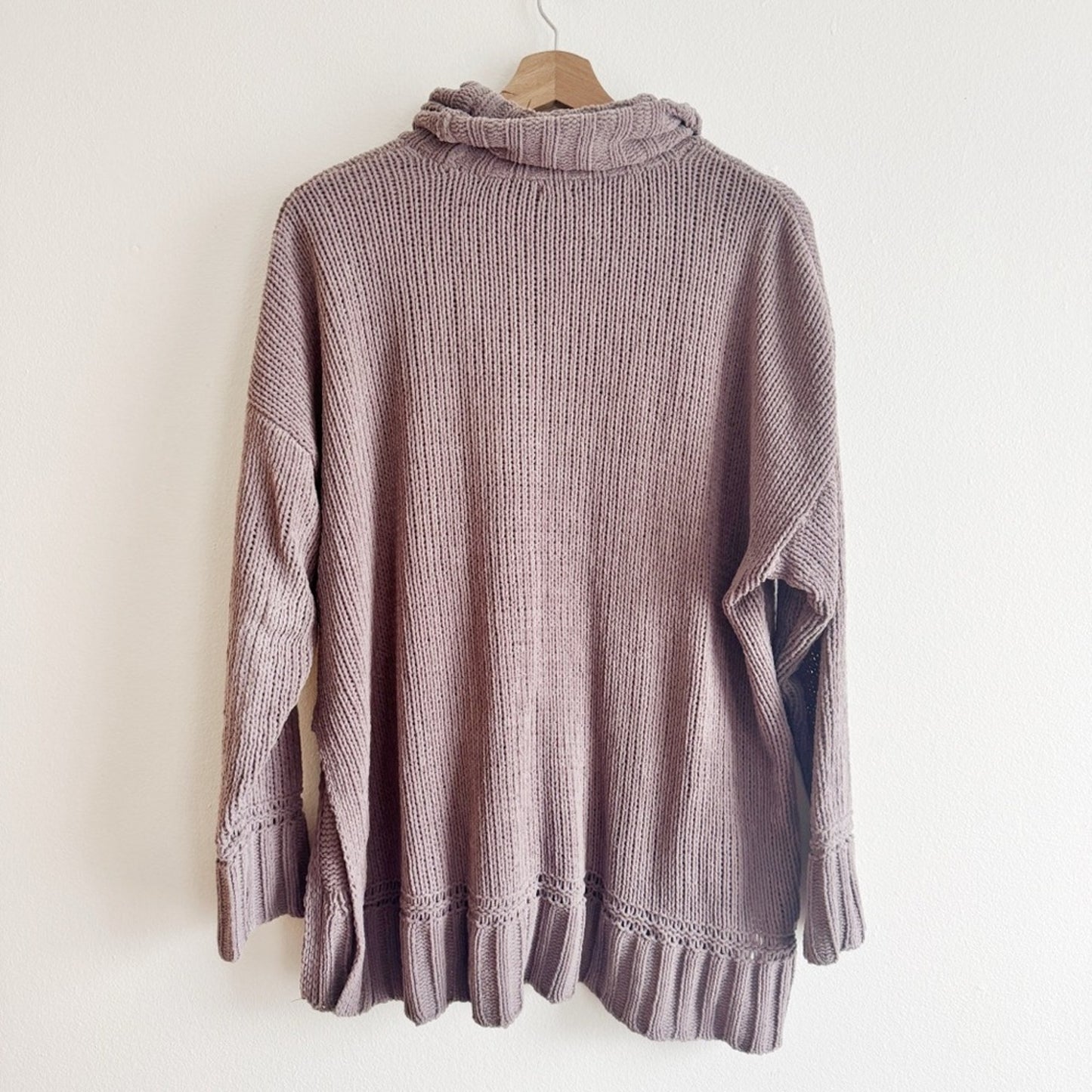 Aerie grey knit turtleneck sweater small