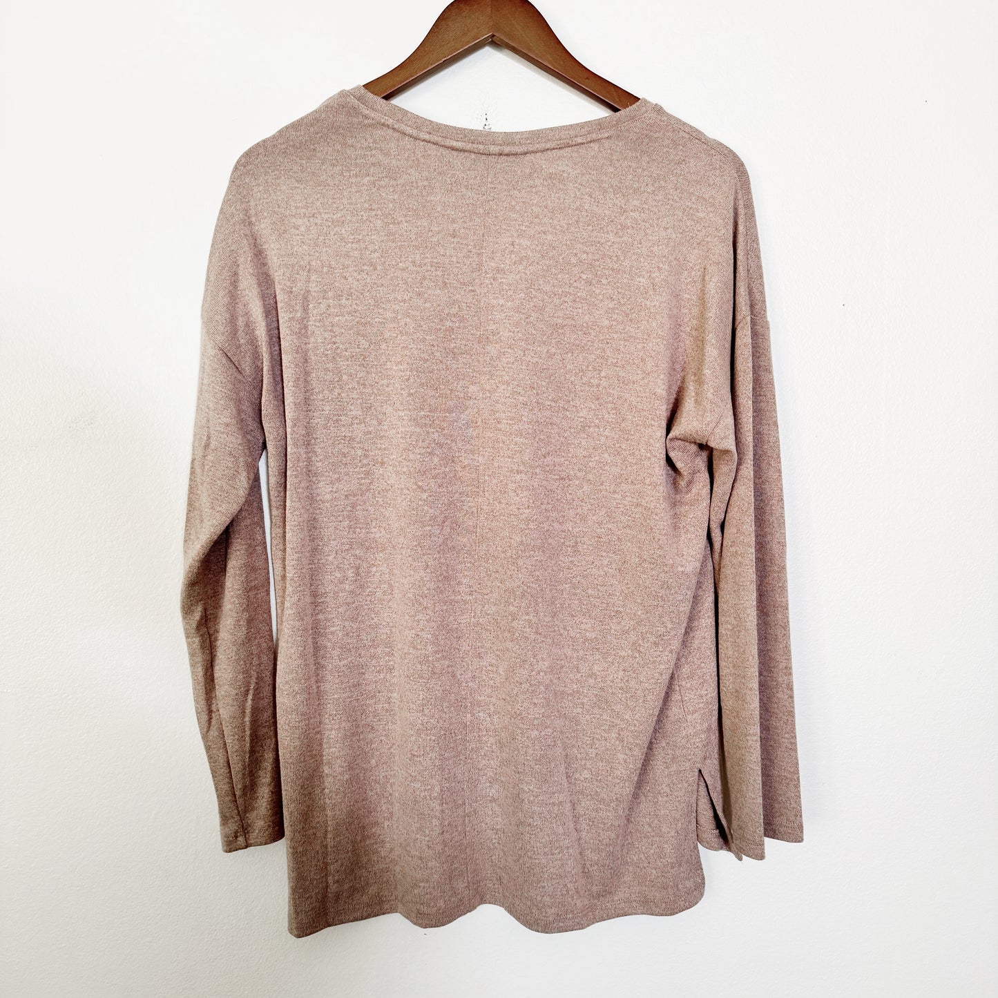 Small oversized | Beige knit long sleeve
Banana republic