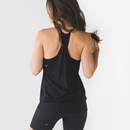 Lululemon tank with sports bra est 6/8