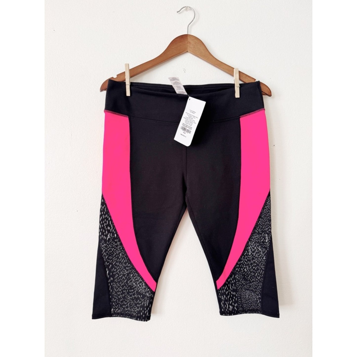 Fabletics Black Capris with Pink Side Panels large NWT