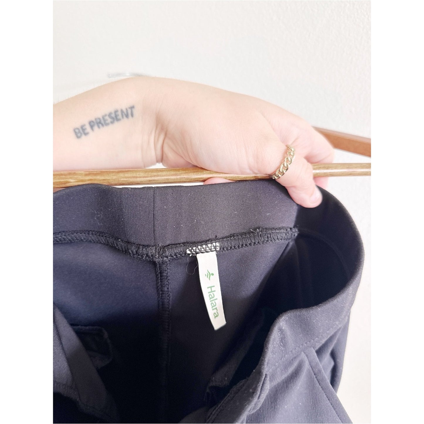 HALARA Wide-Leg Dress Pants in Black ~medium