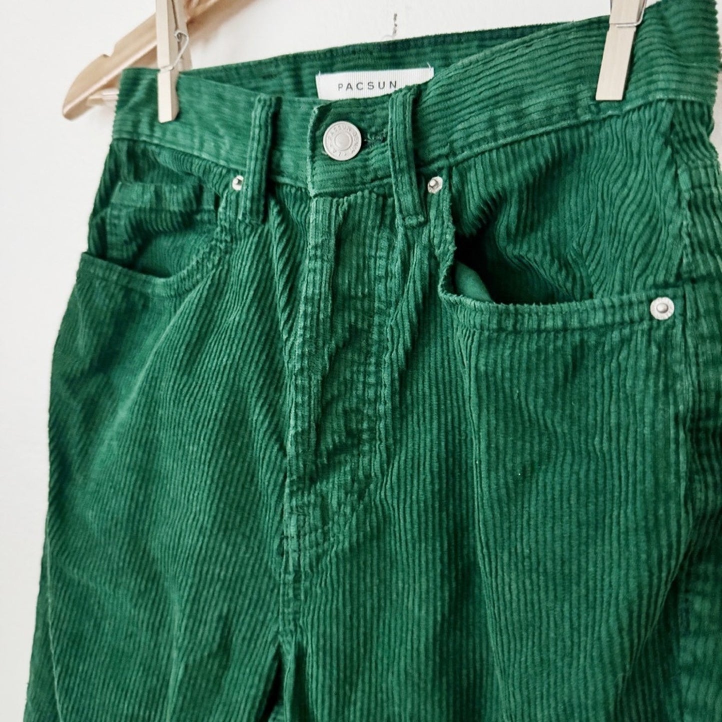 Green corduroy Pacsun pants 23