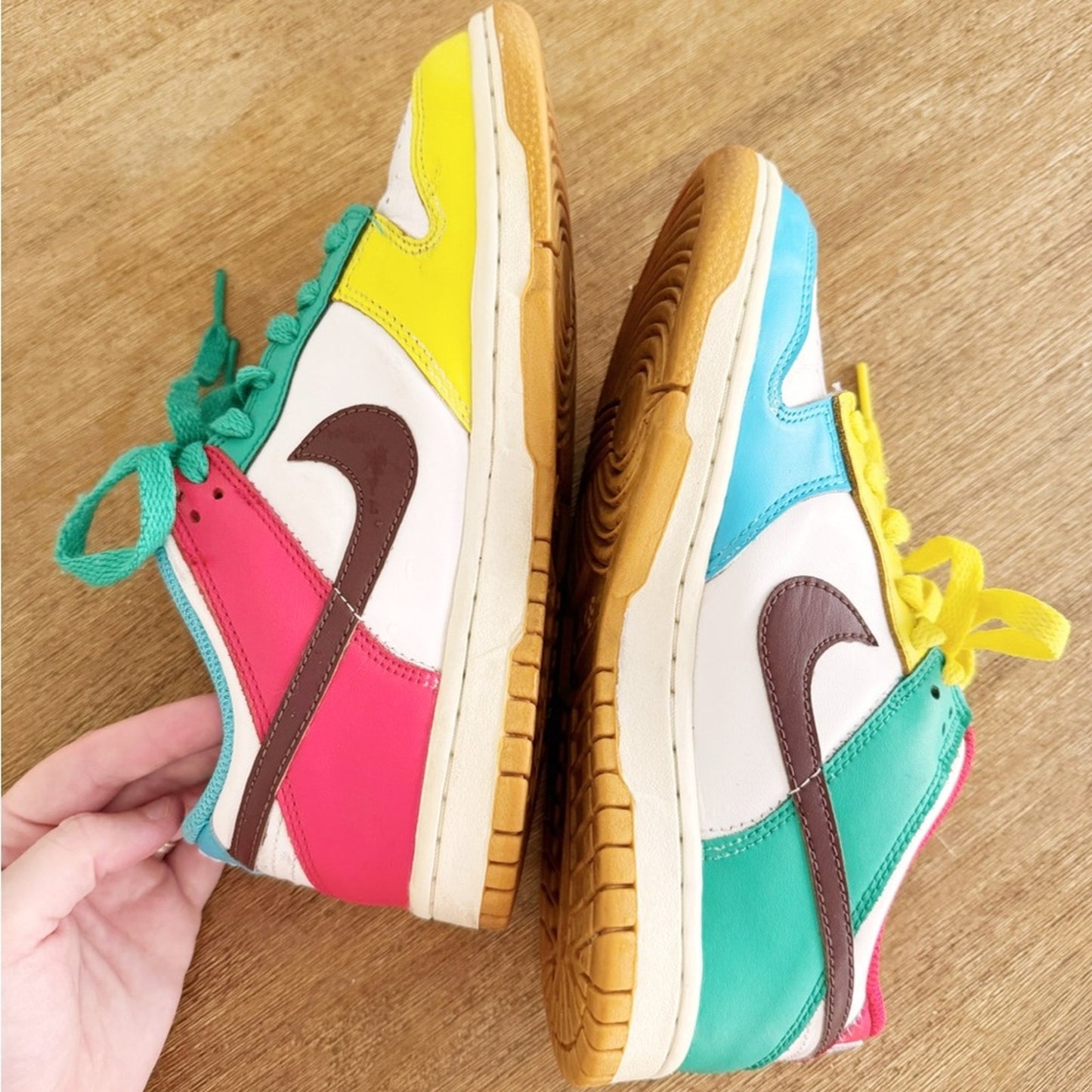 Nike dunks low-se free 99 youth 5