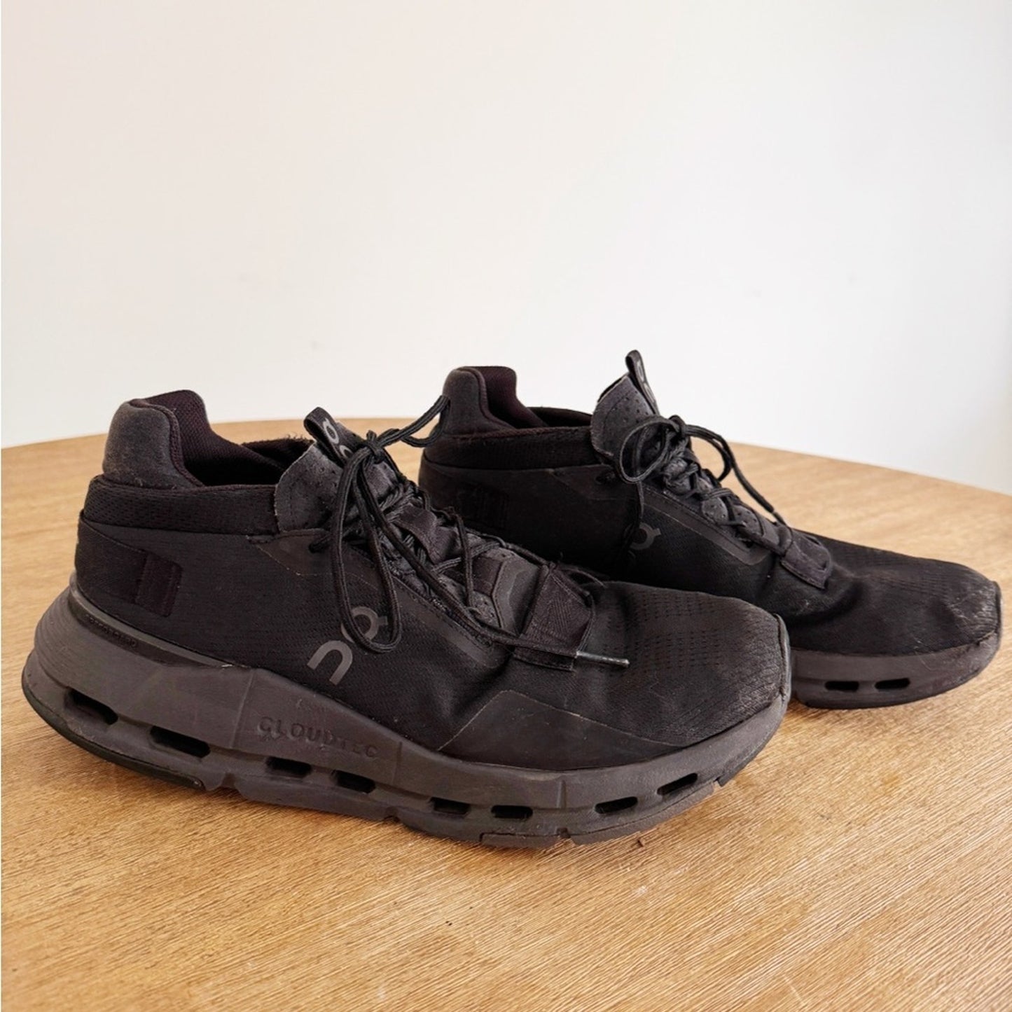 On Running Cloud Black Athletic Sneakers mens 7.5