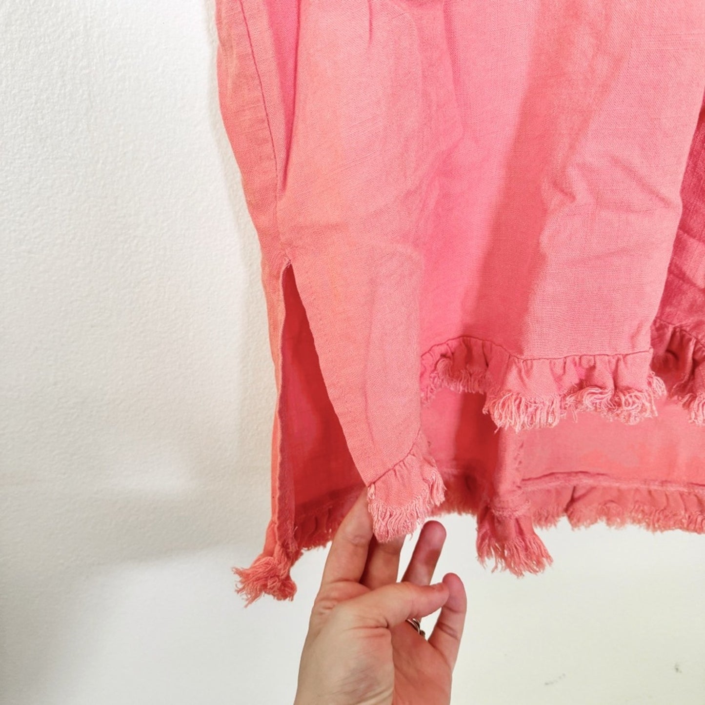Umgee Coral Fringe Short Sleeve V-Neck Tunic small