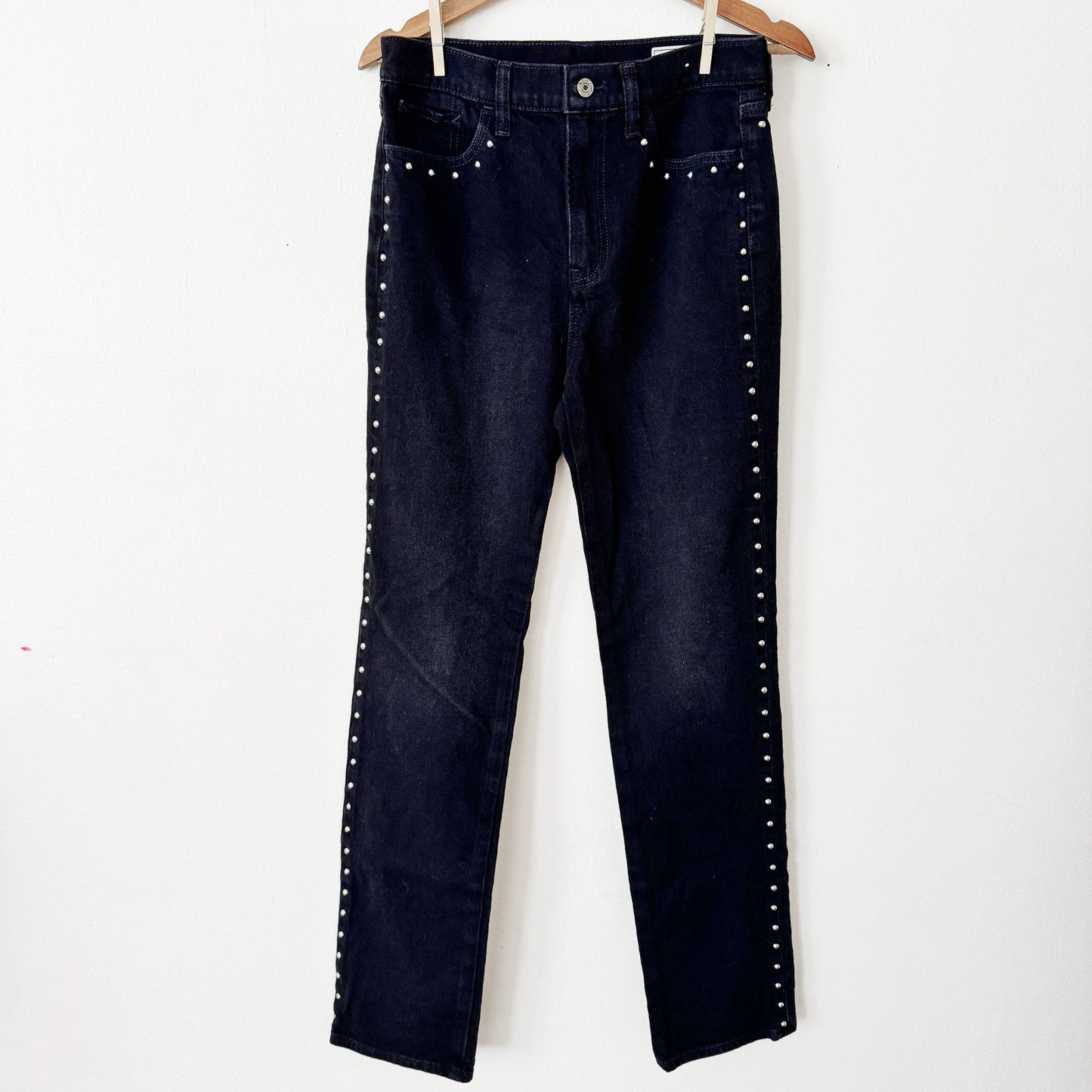 Gap black high waisted studded 90s straight jeans size 6