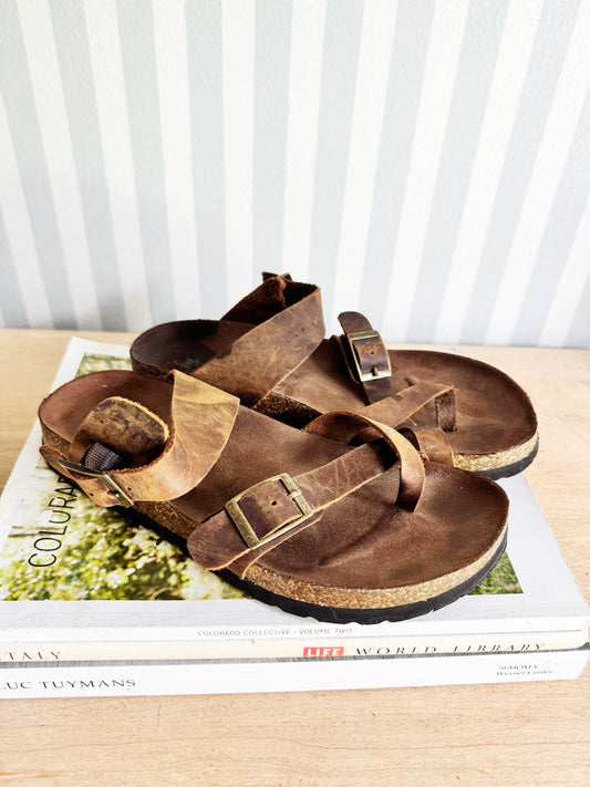 Women’s 7 | white mountain cork bottom sandals