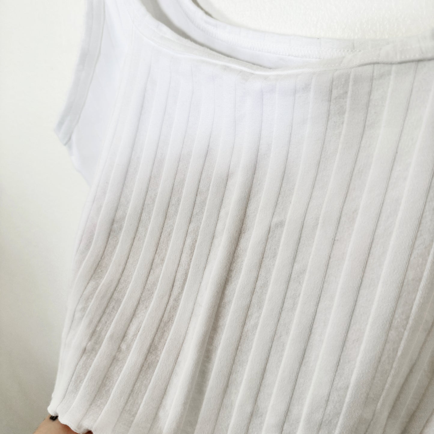 Large | aerie offline white ribbed tank crop