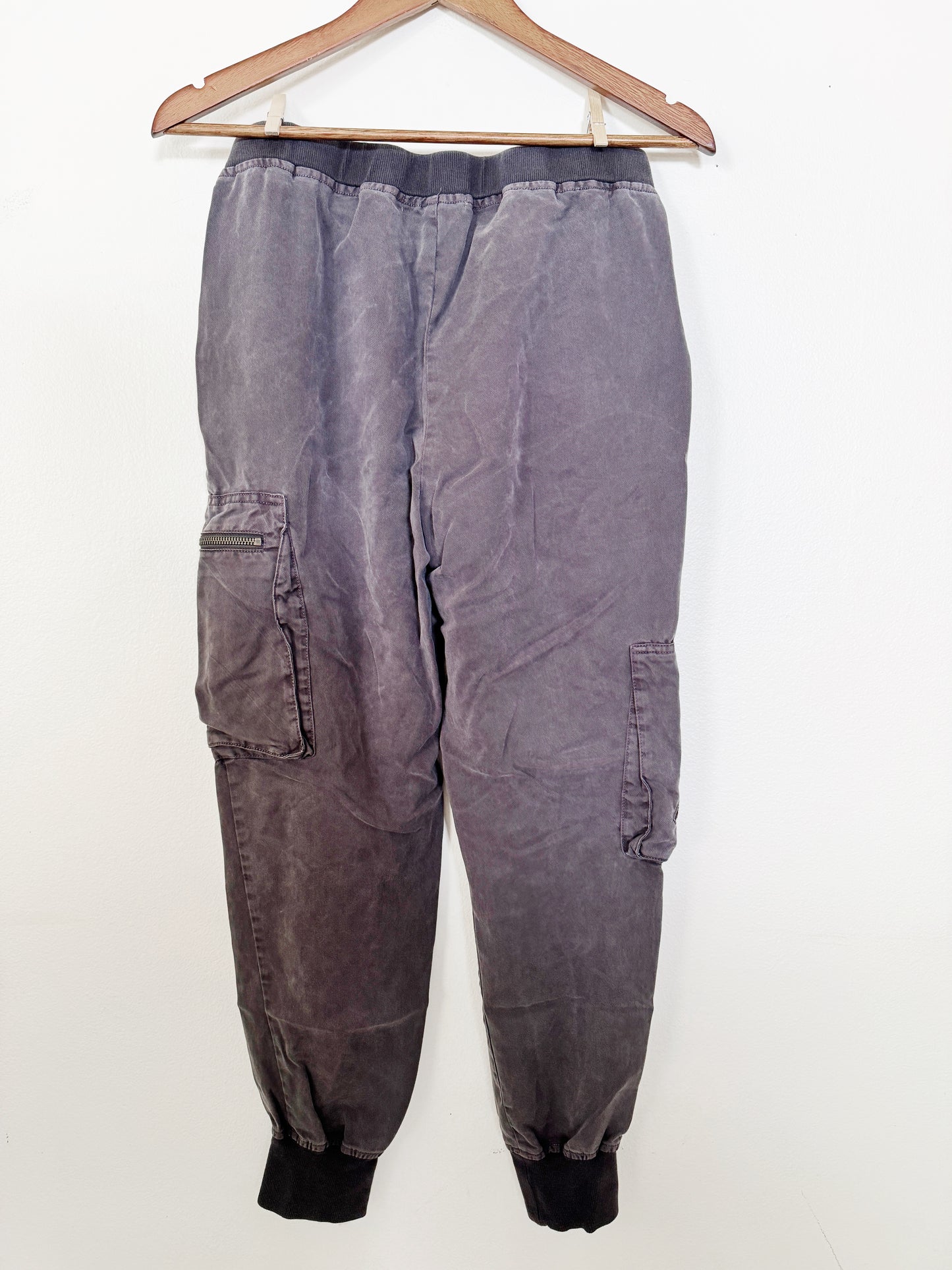 XS | Young fabulous & broke black jogger cargos