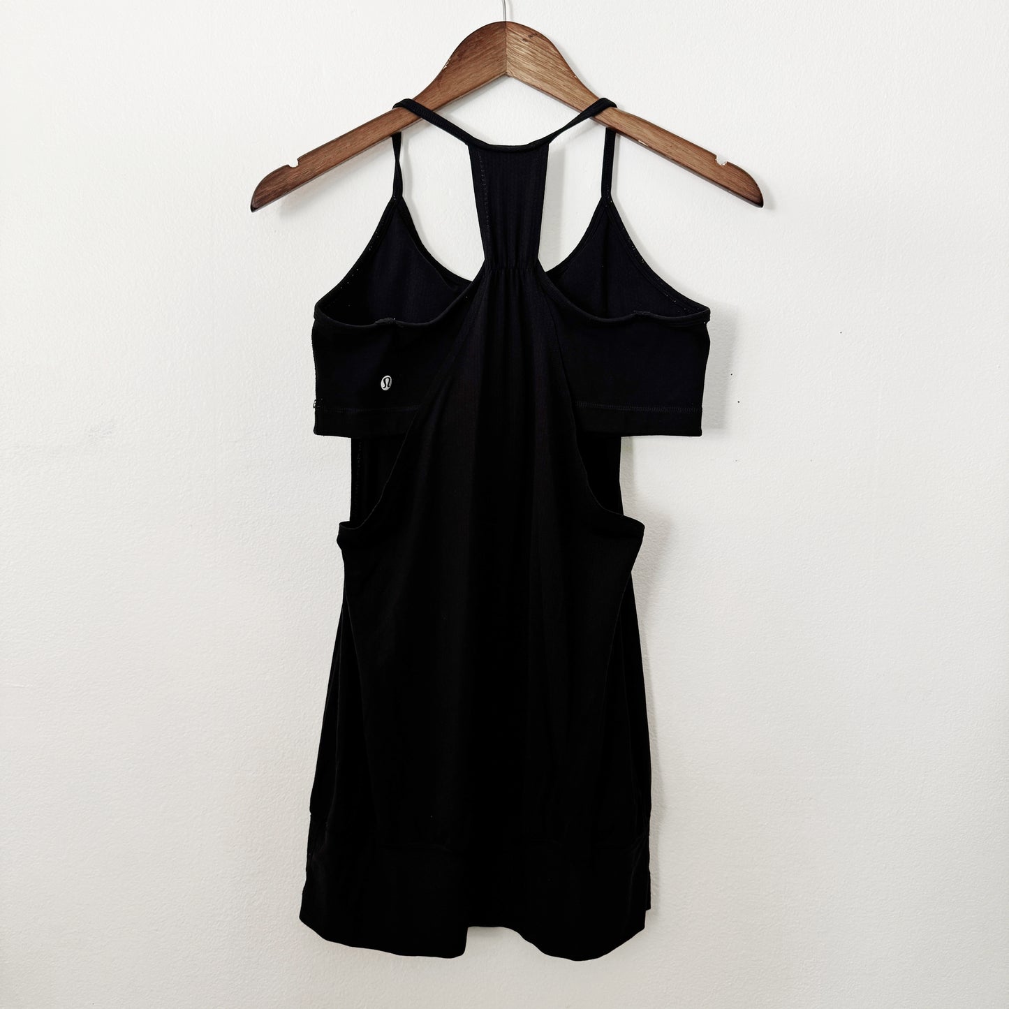 8 | Black Lulu Lemon bra with over tank attatched