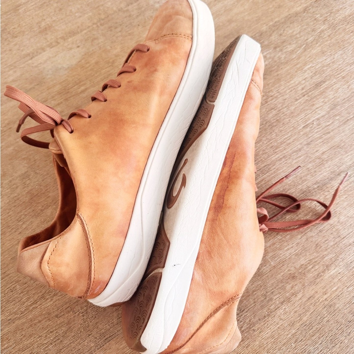 Olukai Lae'ahi Lī 'Ili Men's Low-Top Leather Sneakers in Tan size 12