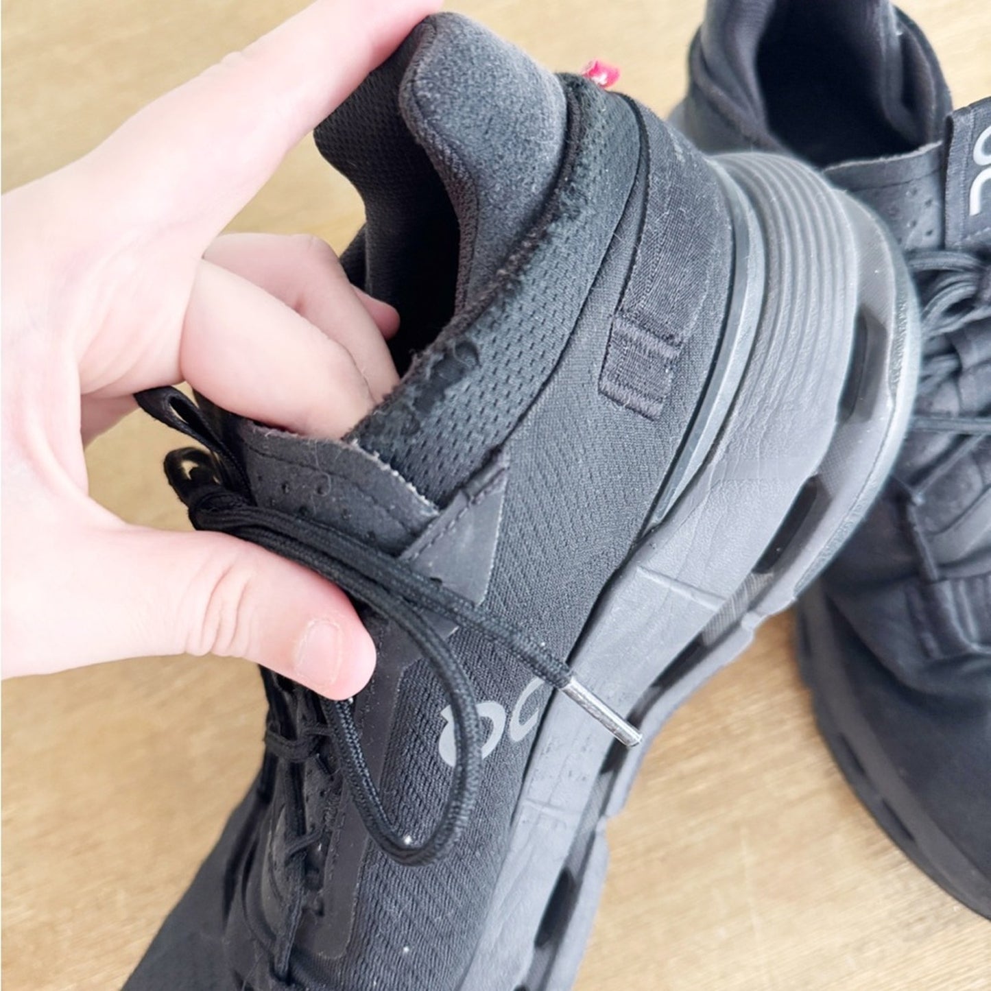 On Running Cloud Black Athletic Sneakers mens 7.5