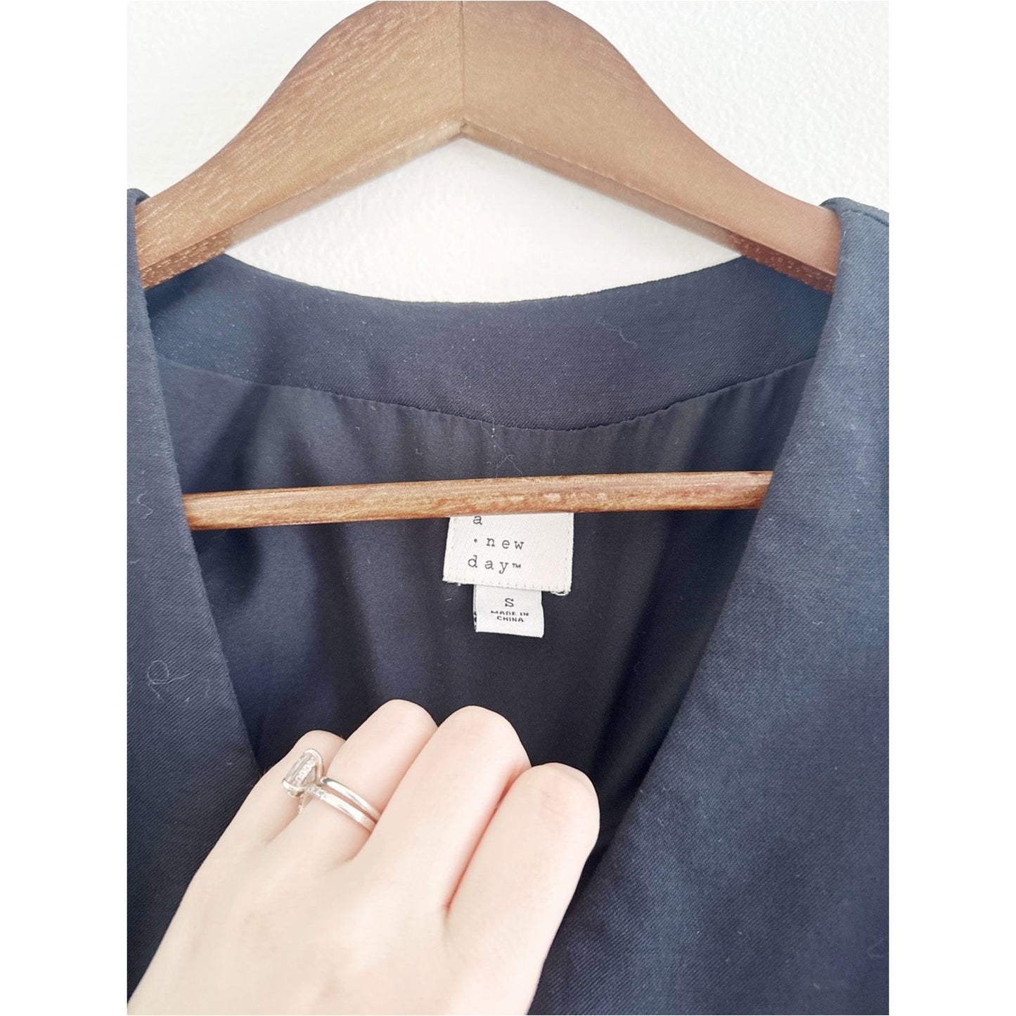 a new day Black V-Neck Button Vest small