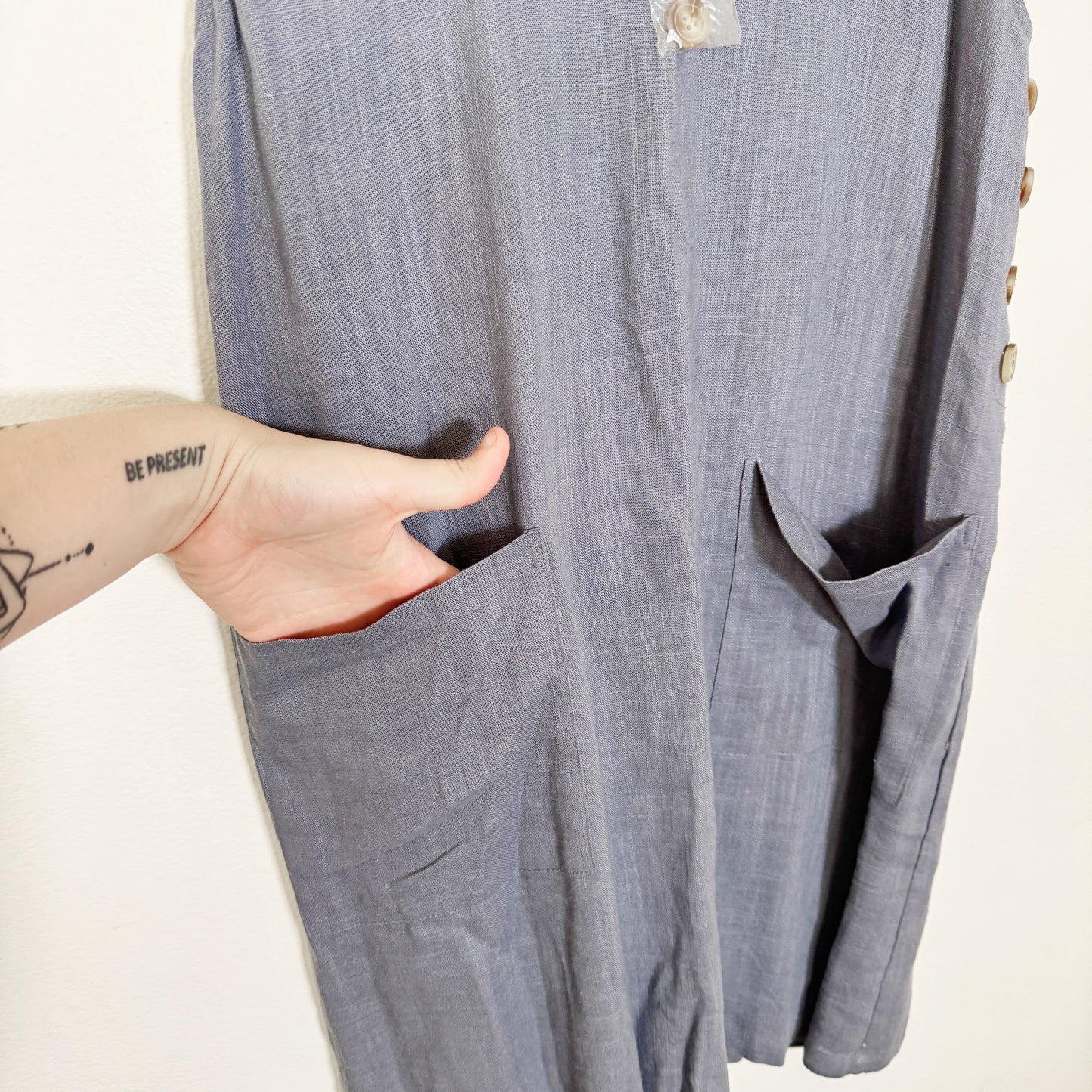 Small | Very j Navy linen dress with pockets