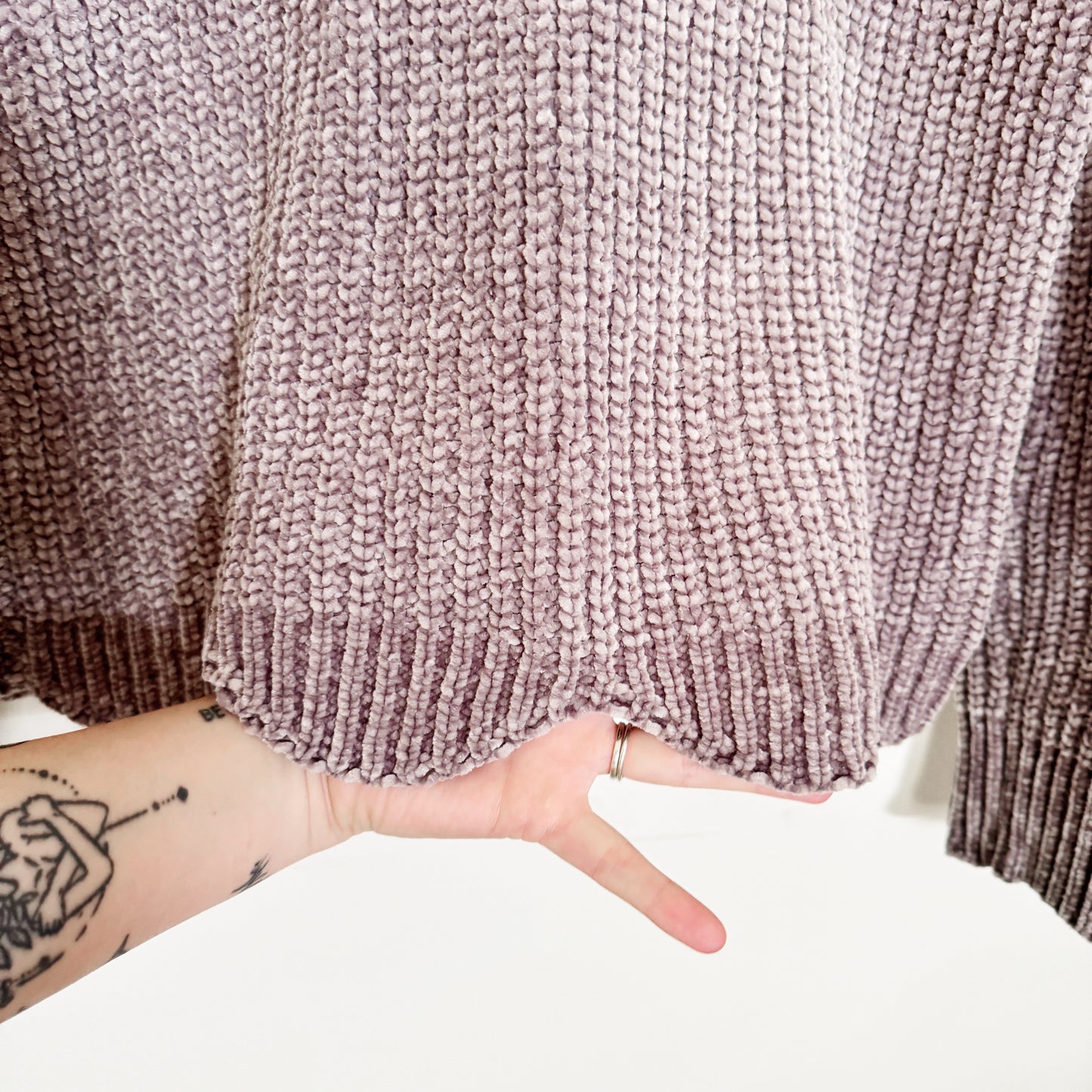 Medium | Alya Grey soft knit scalloped sweater