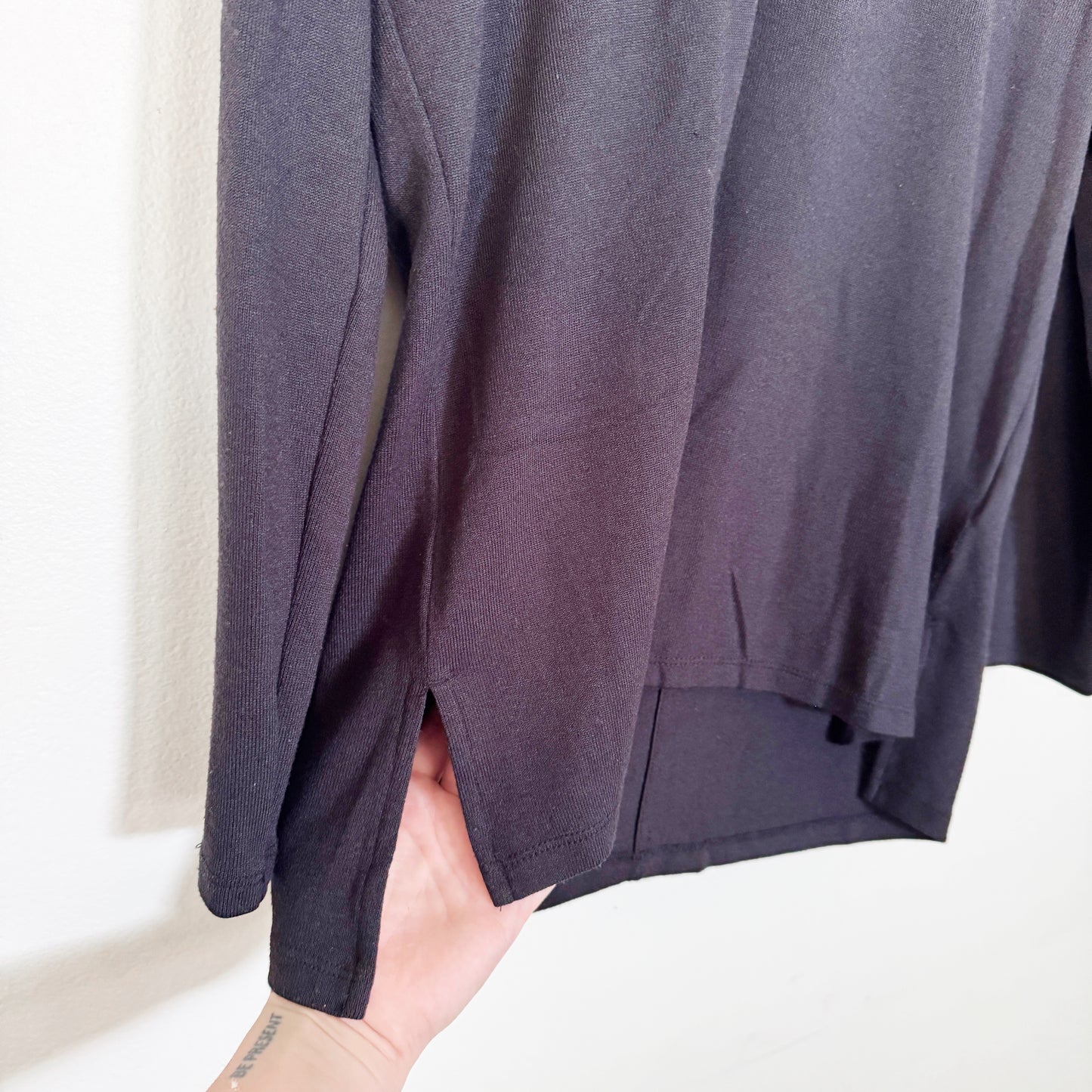 Small oversized | Black knit long sleeve 
Banana republic