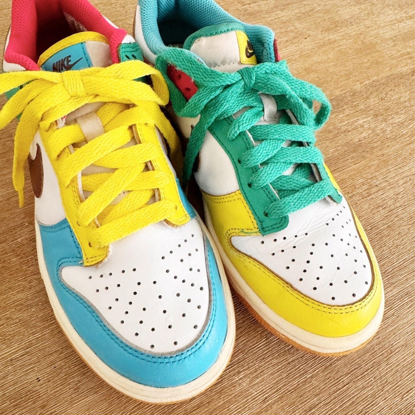 Nike dunks low-se free 99 youth 5
