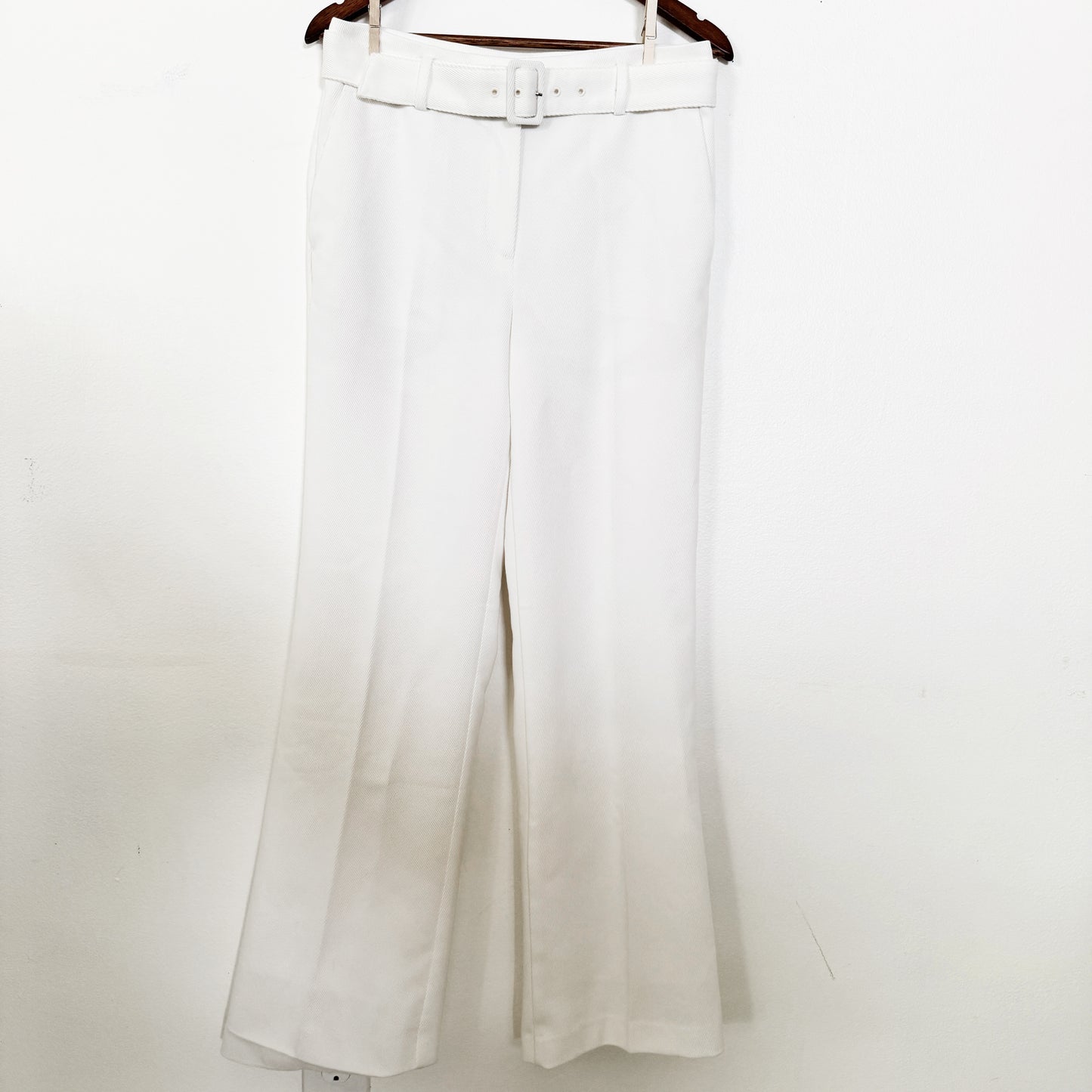 6 | Anne Taylor White corduroy wide leg pants