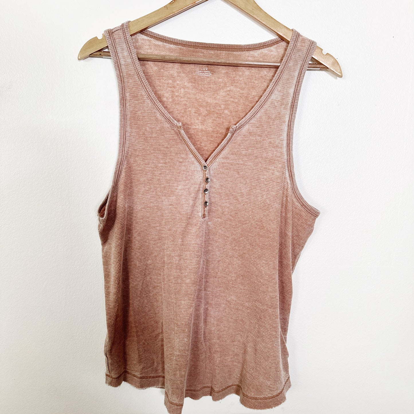 Large |American Eagle Brown Henley tank