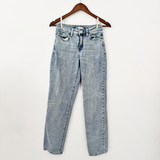 1/25 | SO high rise 90s straight leg jeans