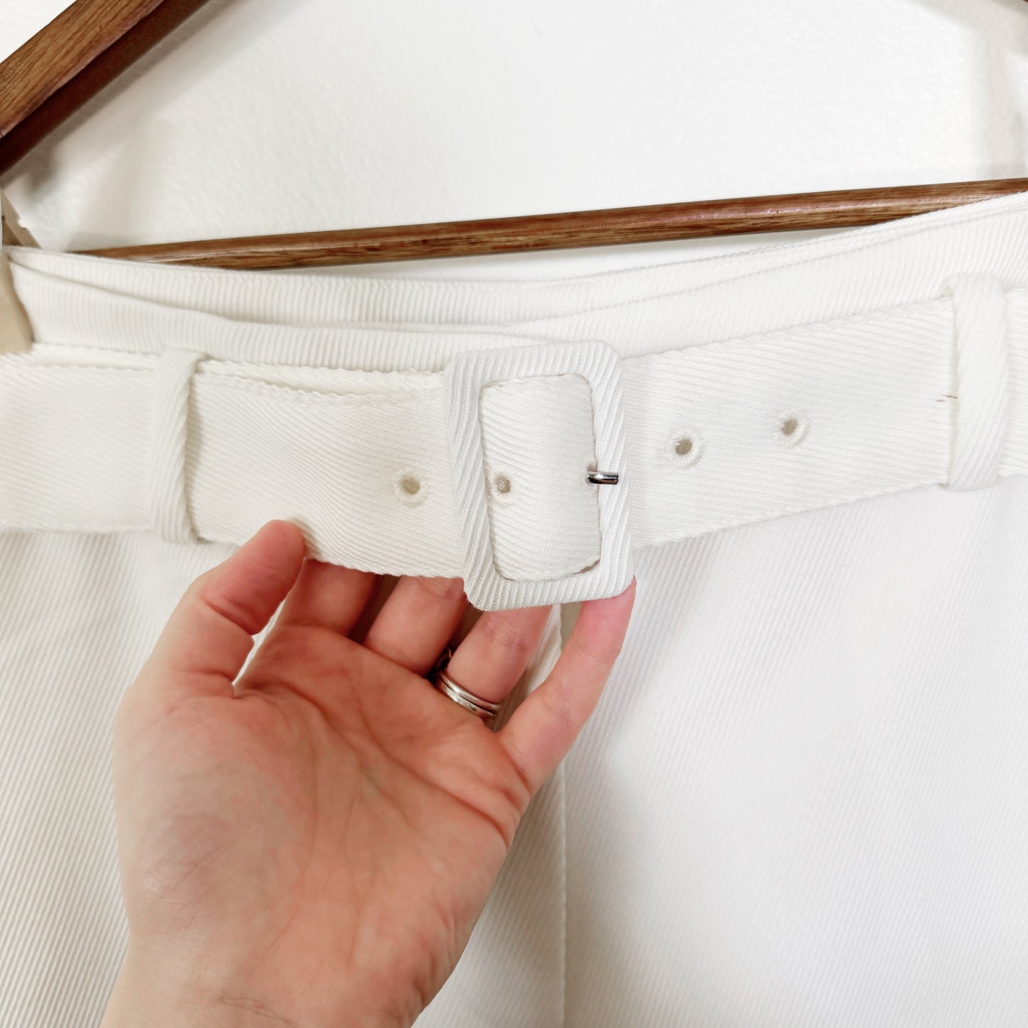 6 | Anne Taylor White corduroy wide leg pants