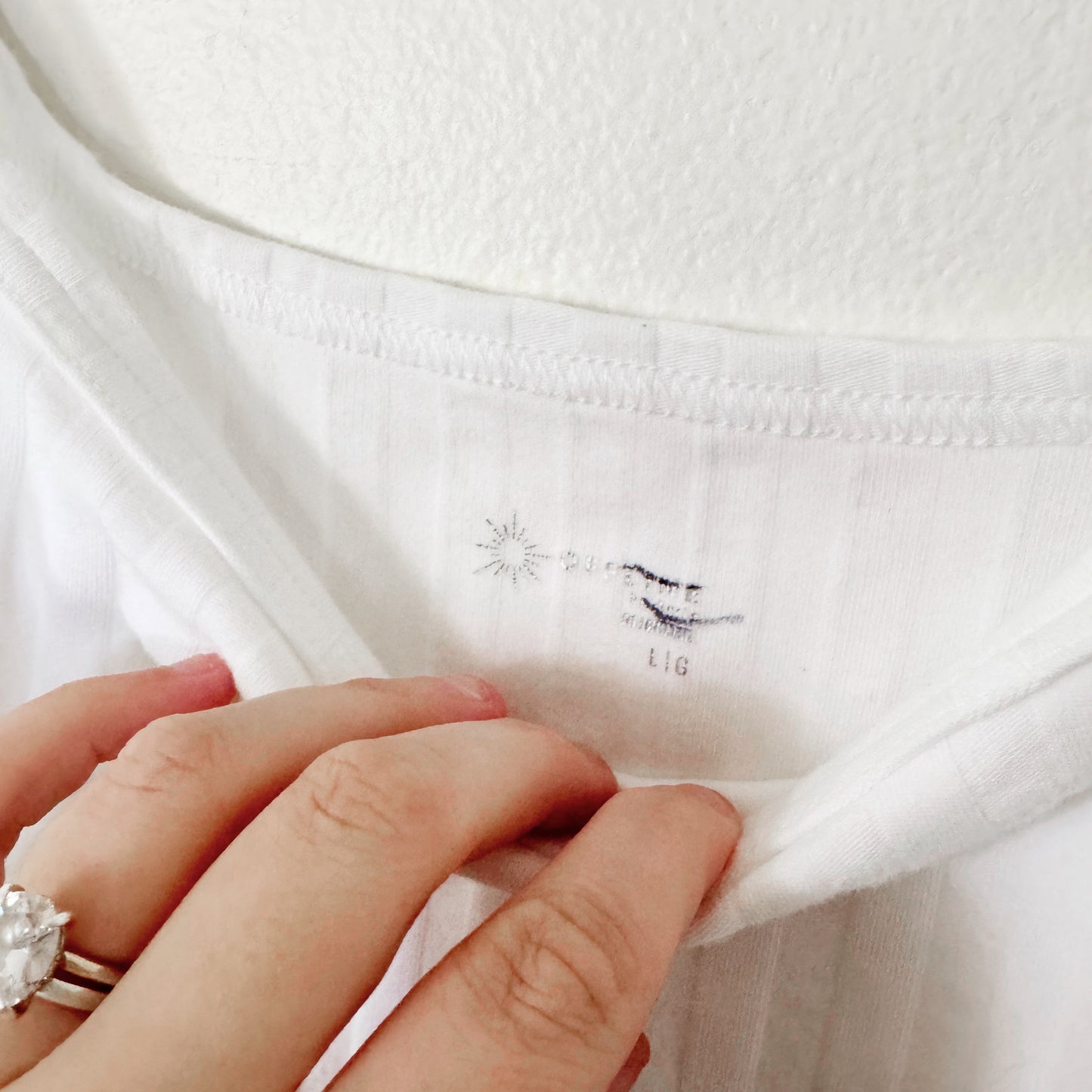 Large | aerie offline white ribbed tank crop