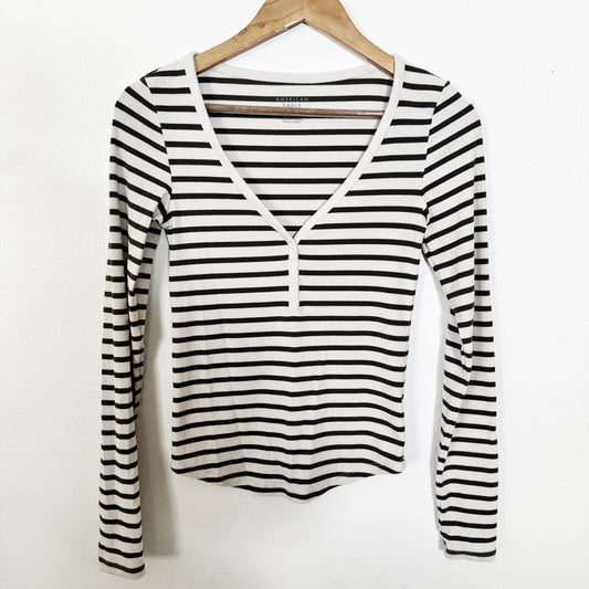 Small | American Eagle striped long sleeve