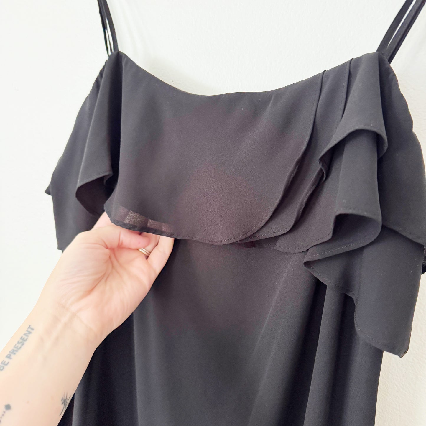 Medium | black chiffon ruffle tank