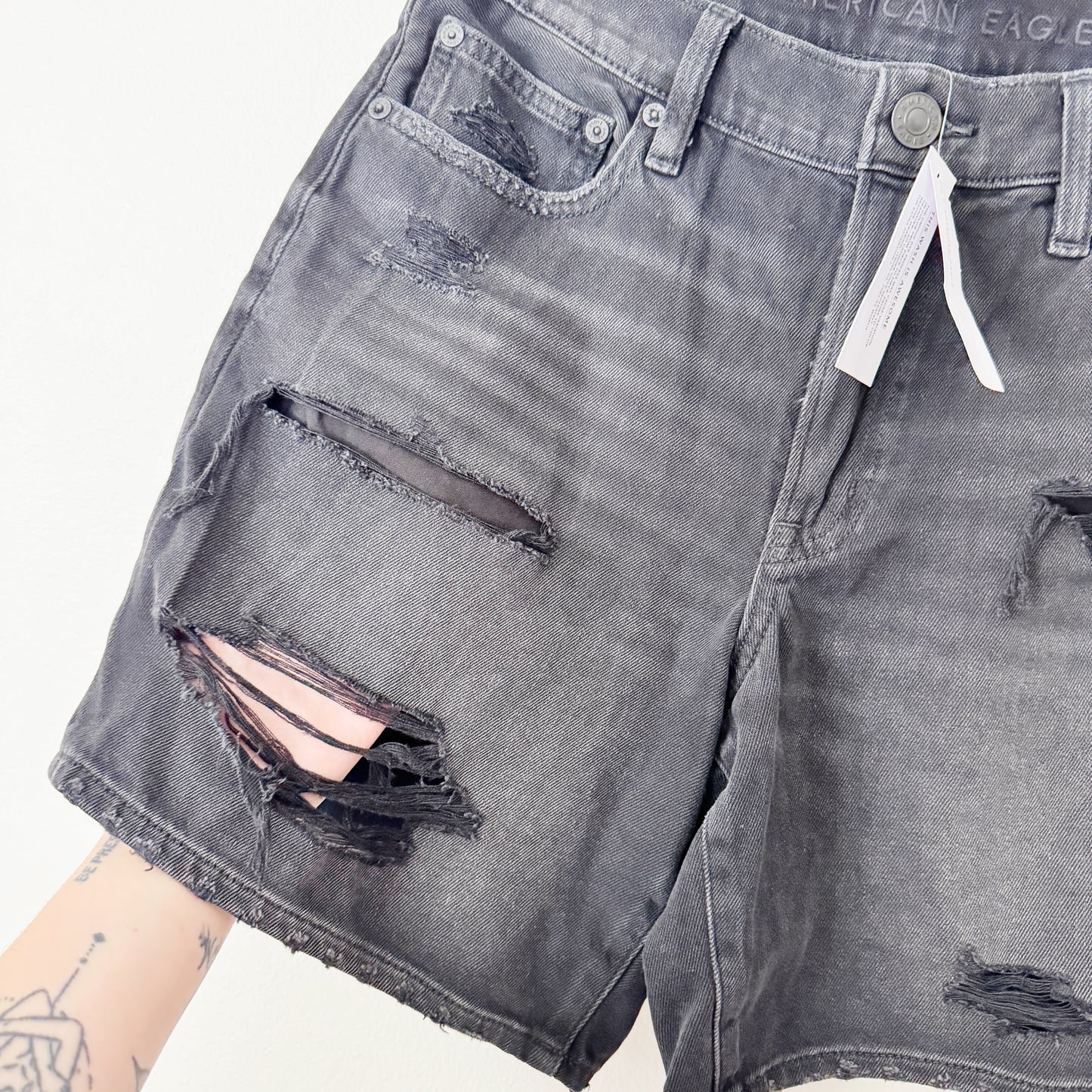 6 | AE distressed Bermuda shorts NWT