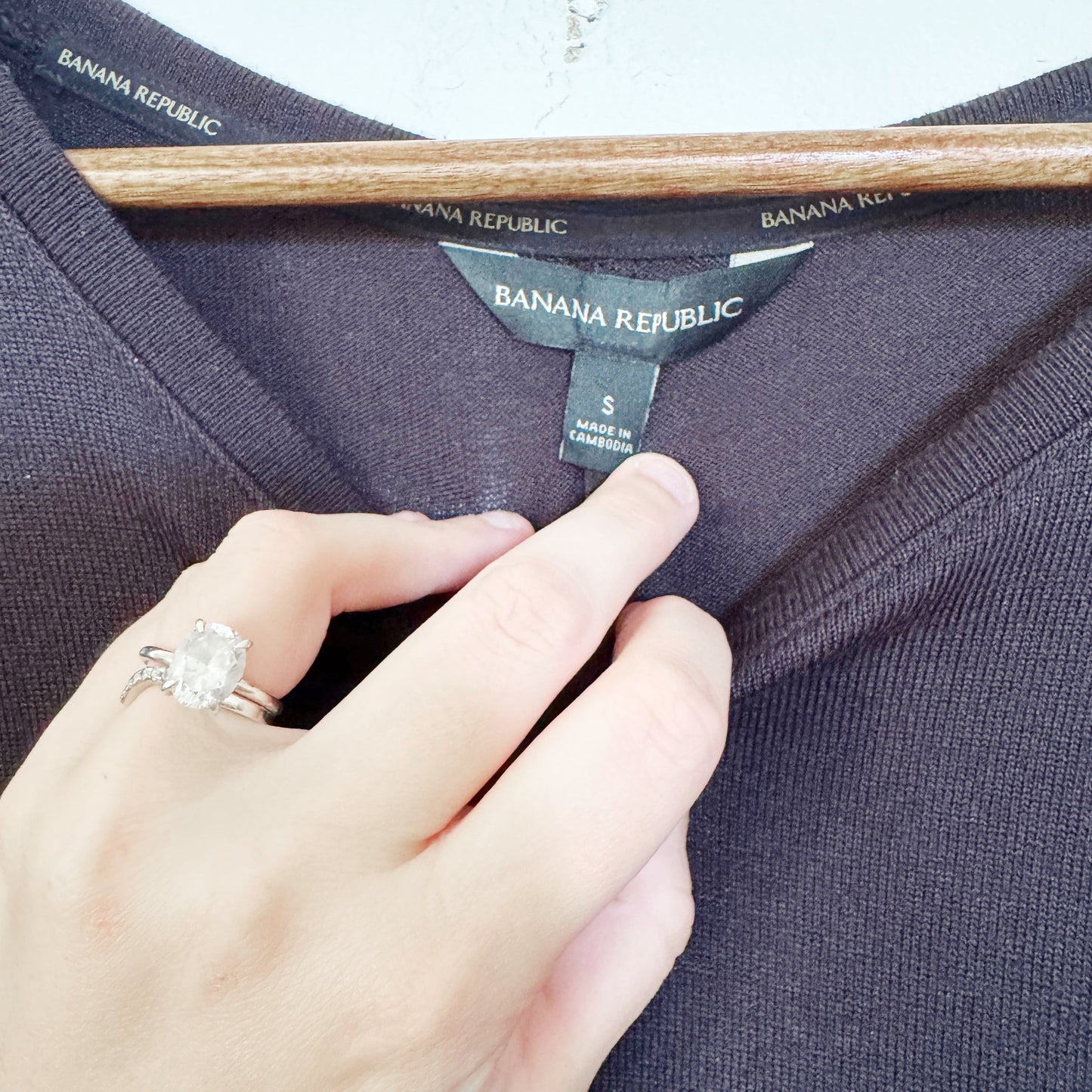 Small oversized | Black knit long sleeve 
Banana republic