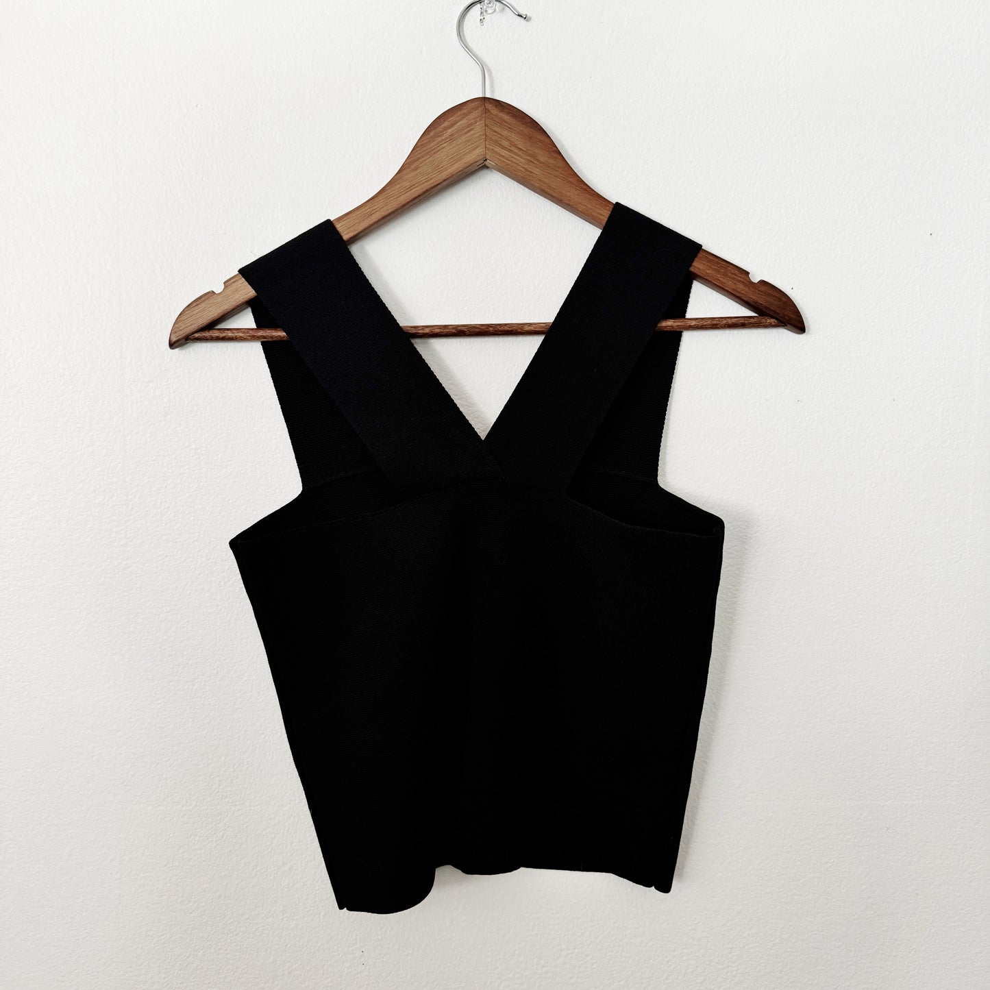 XS | House of Harlow Black thick knit v tank