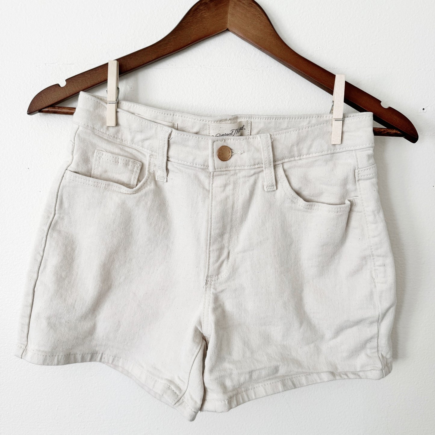 Universal Thread high rise midi cream shorts size 0