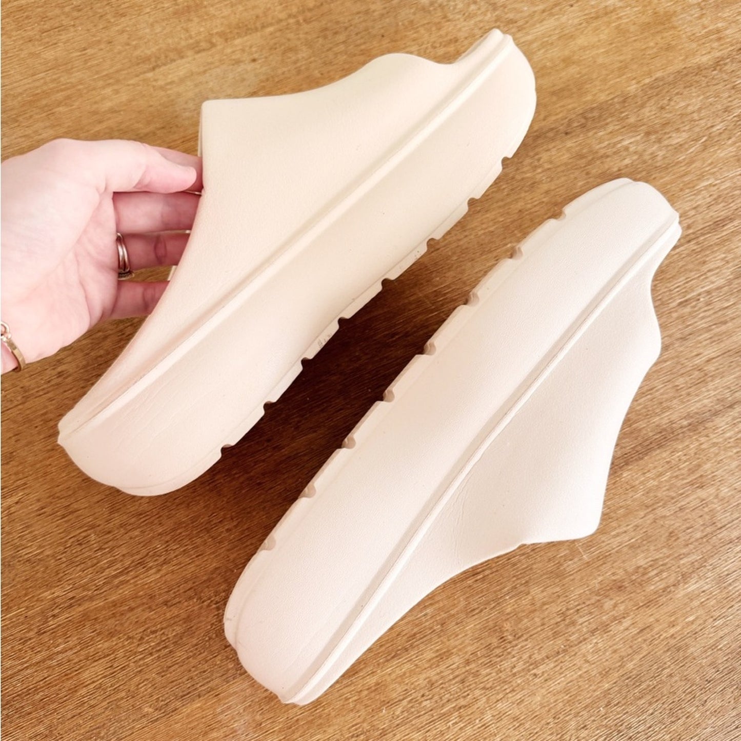Calia Slide Platform Sandals in Light Beige Womens 10