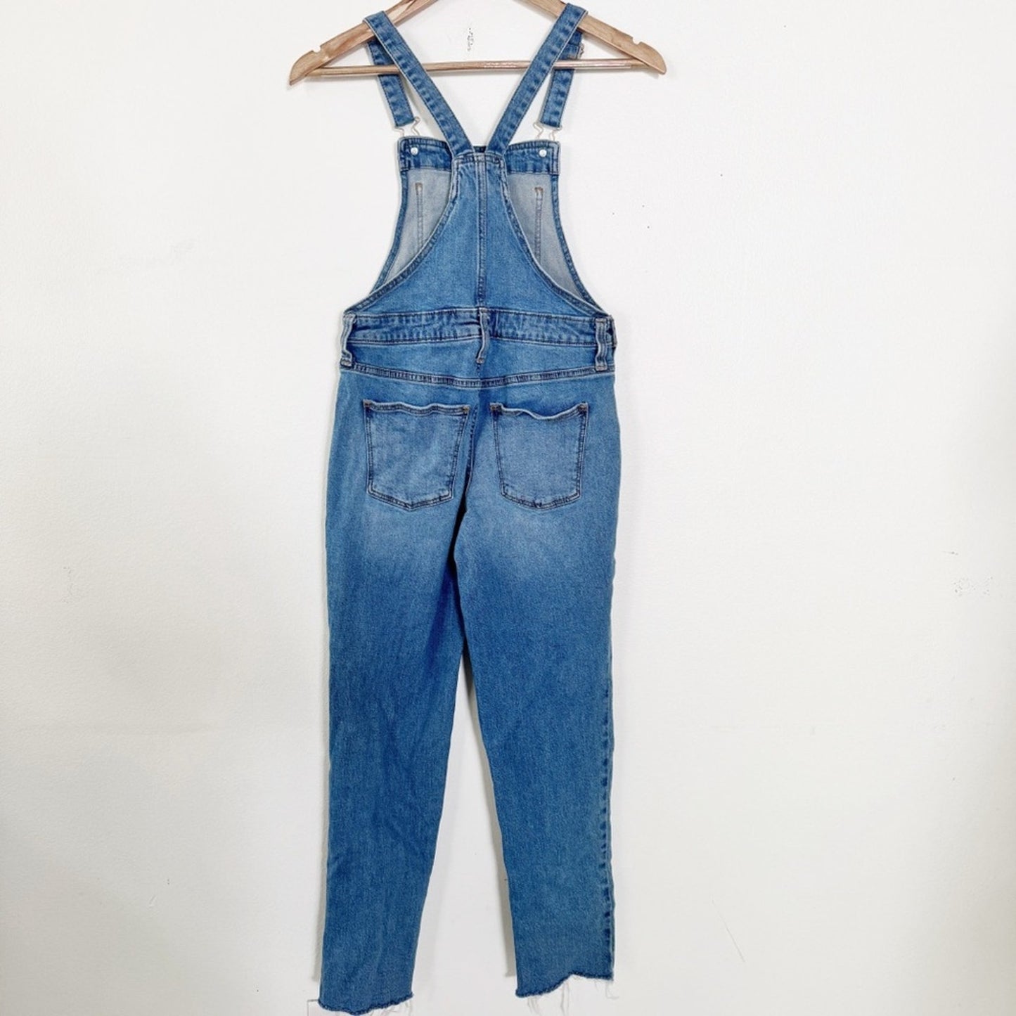 Universal Thread Light Wash Denim Overalls size 00